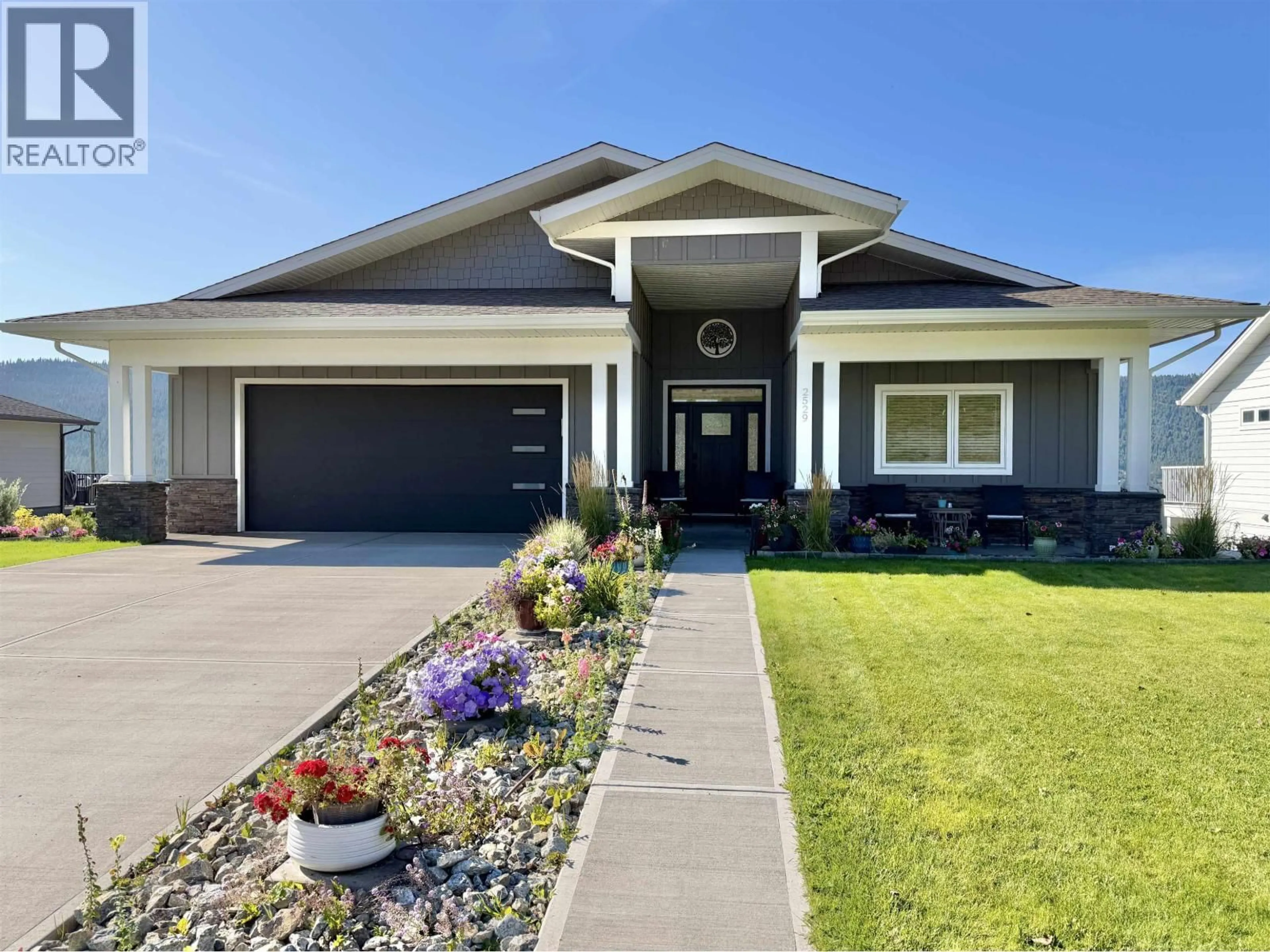 Home with vinyl exterior material, street for 2529 GOPHER DRIVE, Williams Lake British Columbia V2G5L2