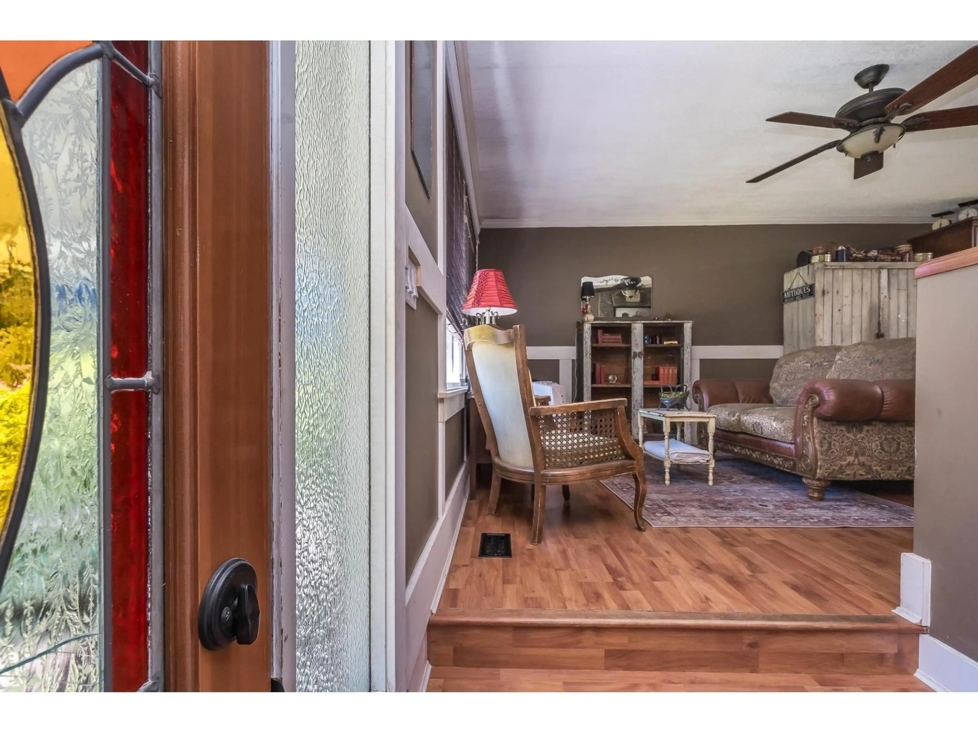 Indoor entryway for 34257 WOODBINE CRESCENT, Abbotsford British Columbia V2S2R4