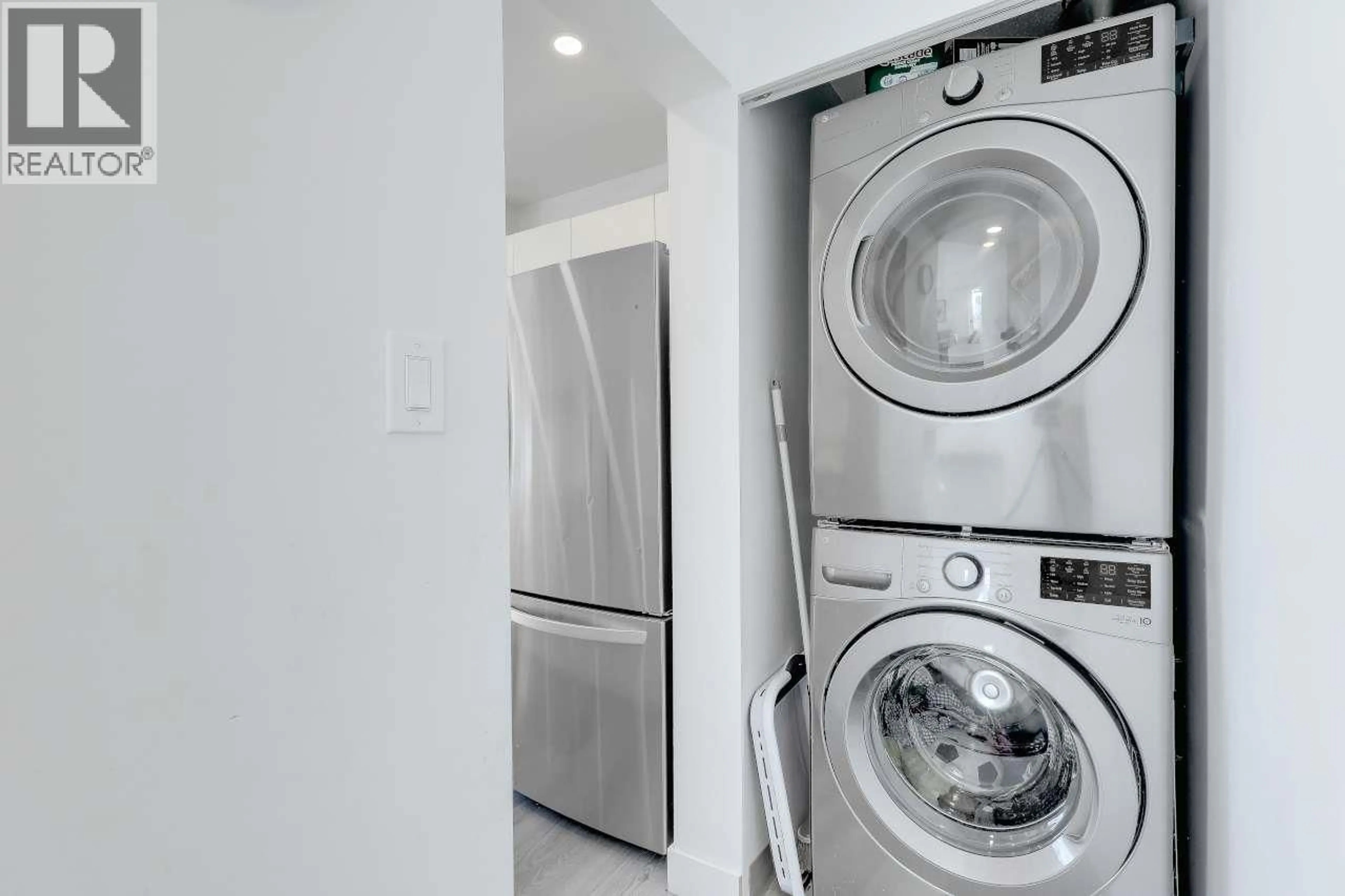 Laundry room for 1003 - 4603 HAZEL STREET, Burnaby British Columbia V5H4N1