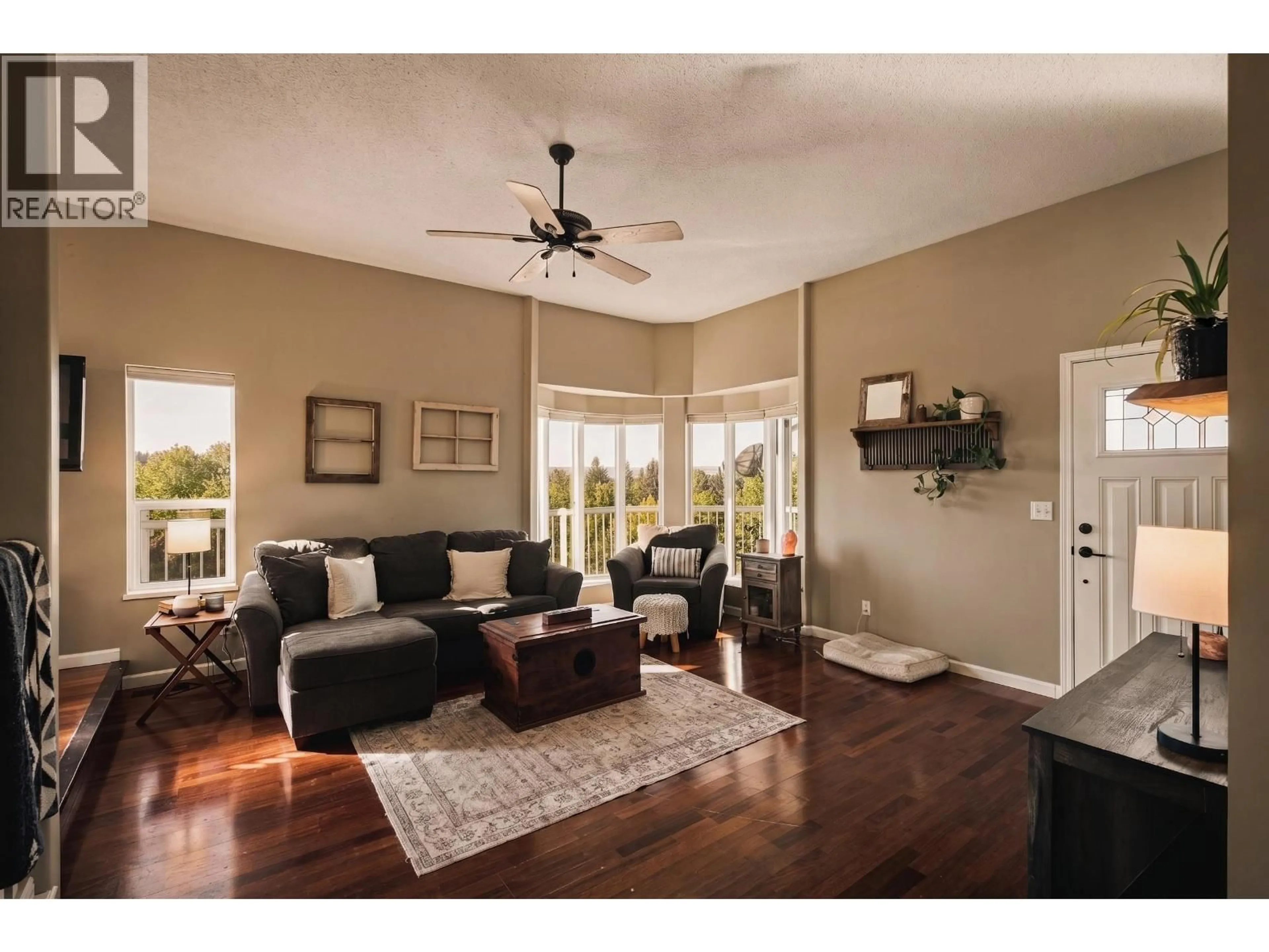 Living room with furniture, unknown for 3152 HUSTON ROAD, 150 Mile House British Columbia V0K2G0