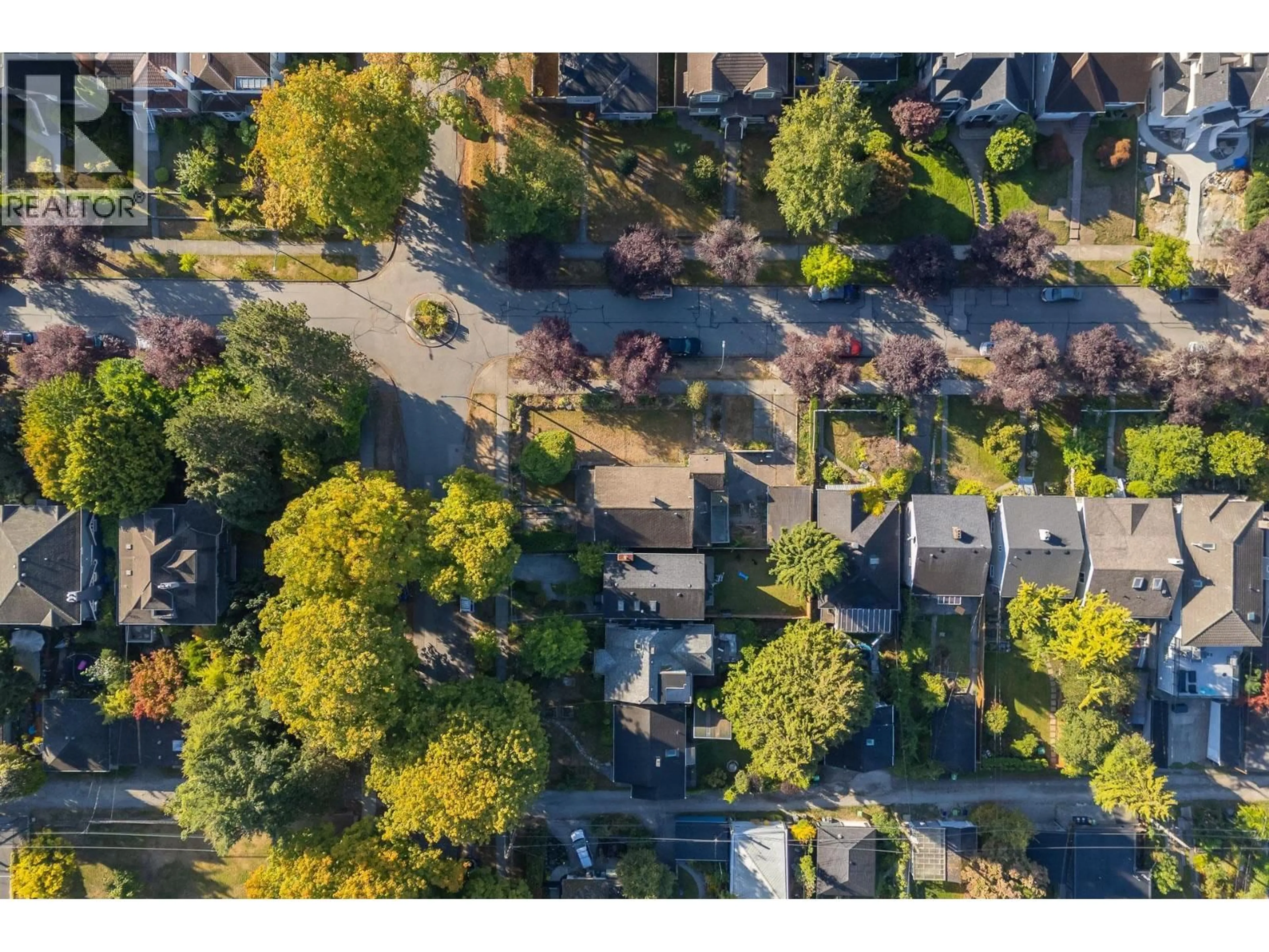A pic from outside/outdoor area/front of a property/back of a property/a pic from drone, street for 505 PENTICTON STREET, Vancouver British Columbia V5K3L7