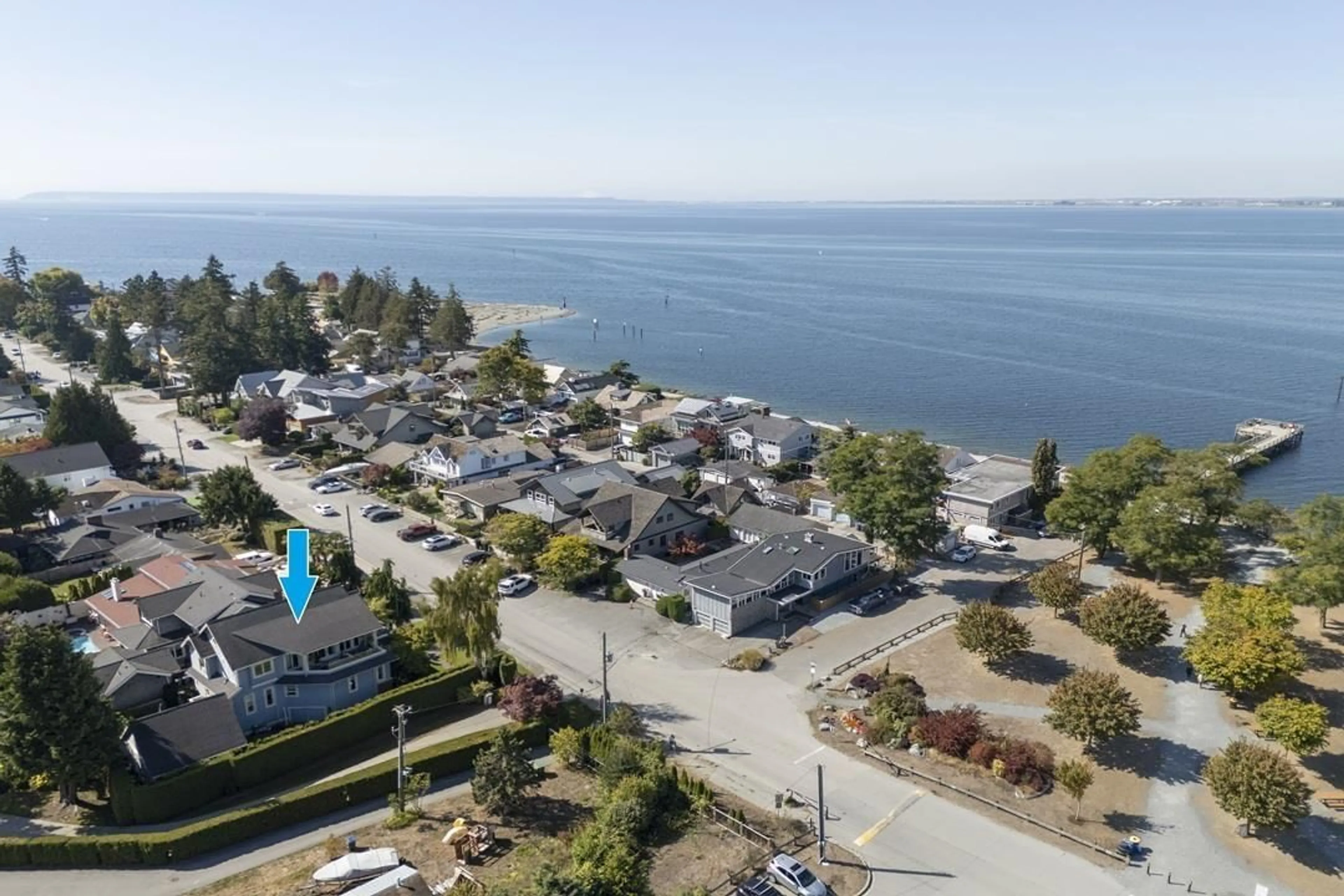 A pic from outside/outdoor area/front of a property/back of a property/a pic from drone, water/lake/river/ocean view for 3098 MCBRIDE AVENUE, Surrey British Columbia V4A3H1