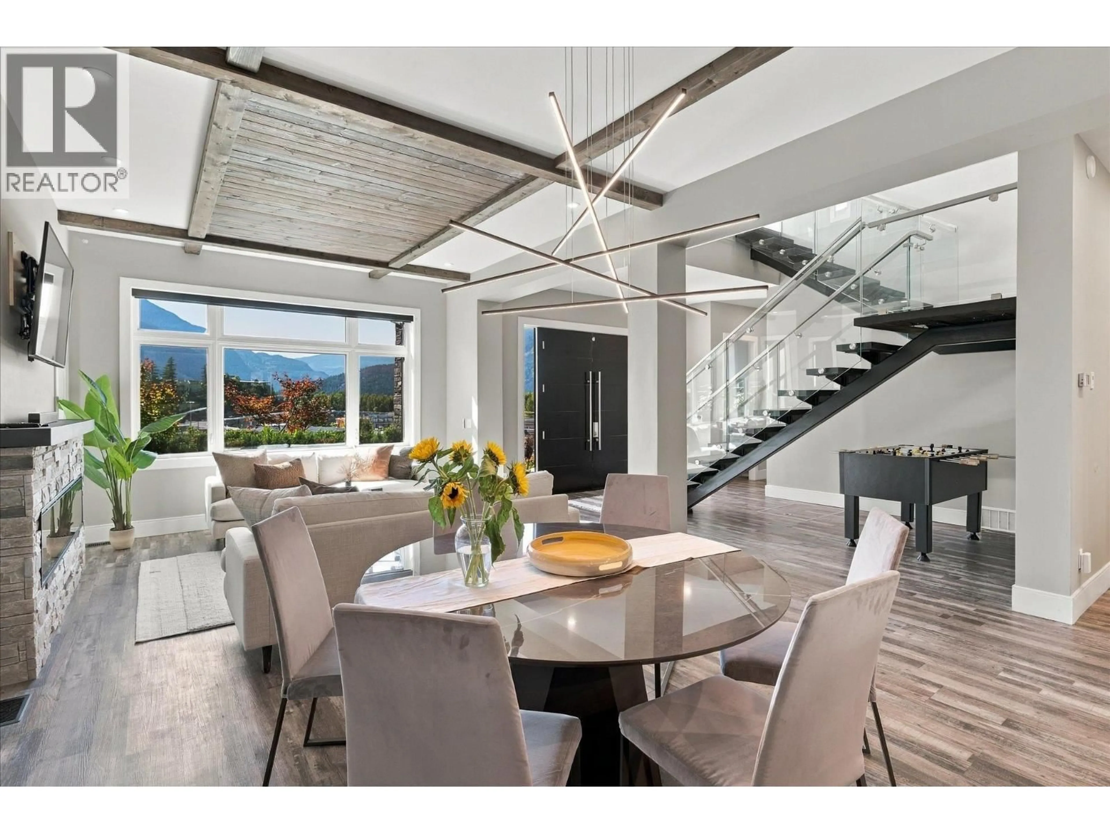 Dining room, unknown for 7646 SEVEN O'CLOCK DRIVE, Pemberton British Columbia V0N2L3