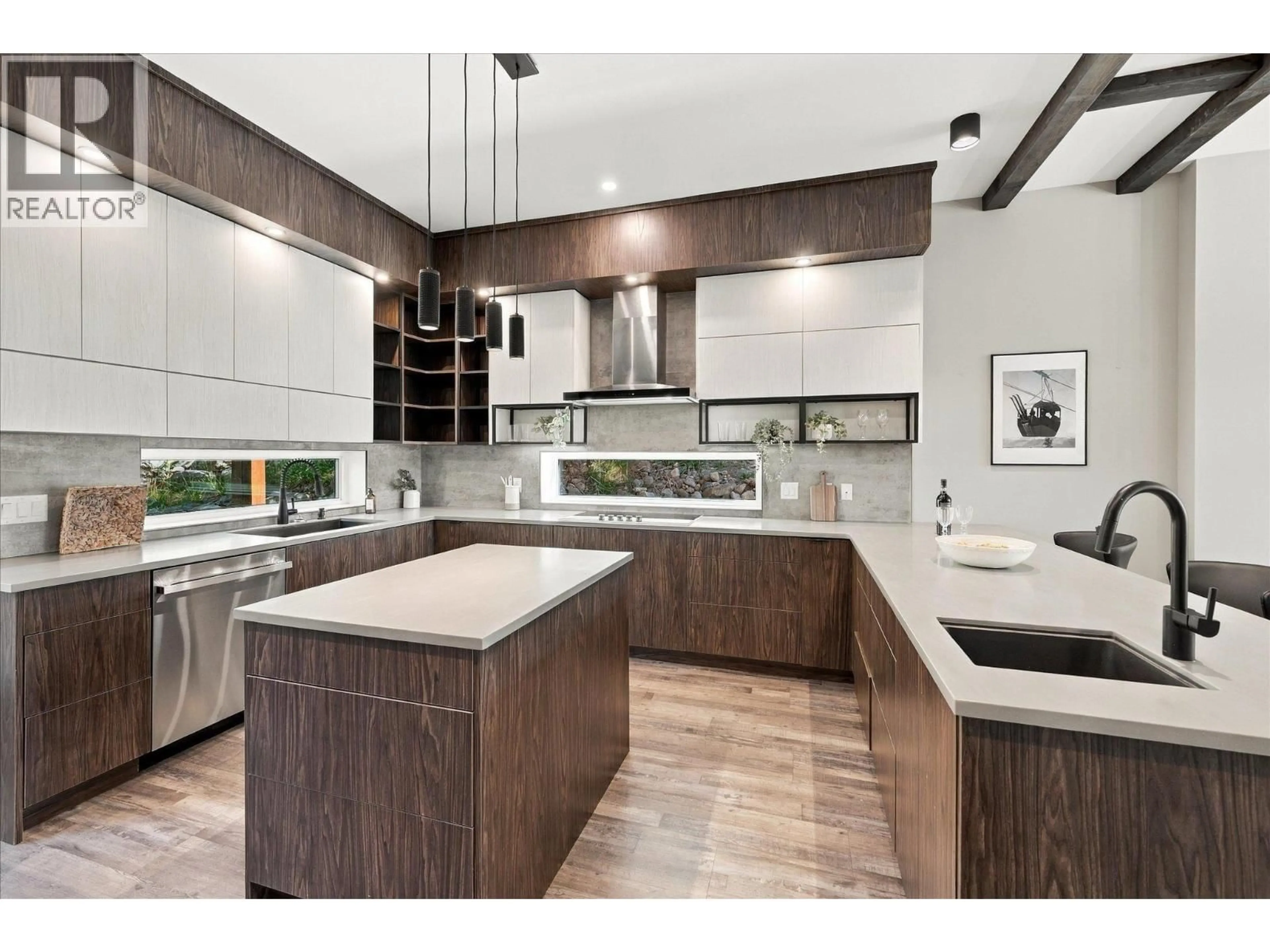 Contemporary kitchen, ceramic/tile floor for 7646 SEVEN O'CLOCK DRIVE, Pemberton British Columbia V0N2L3