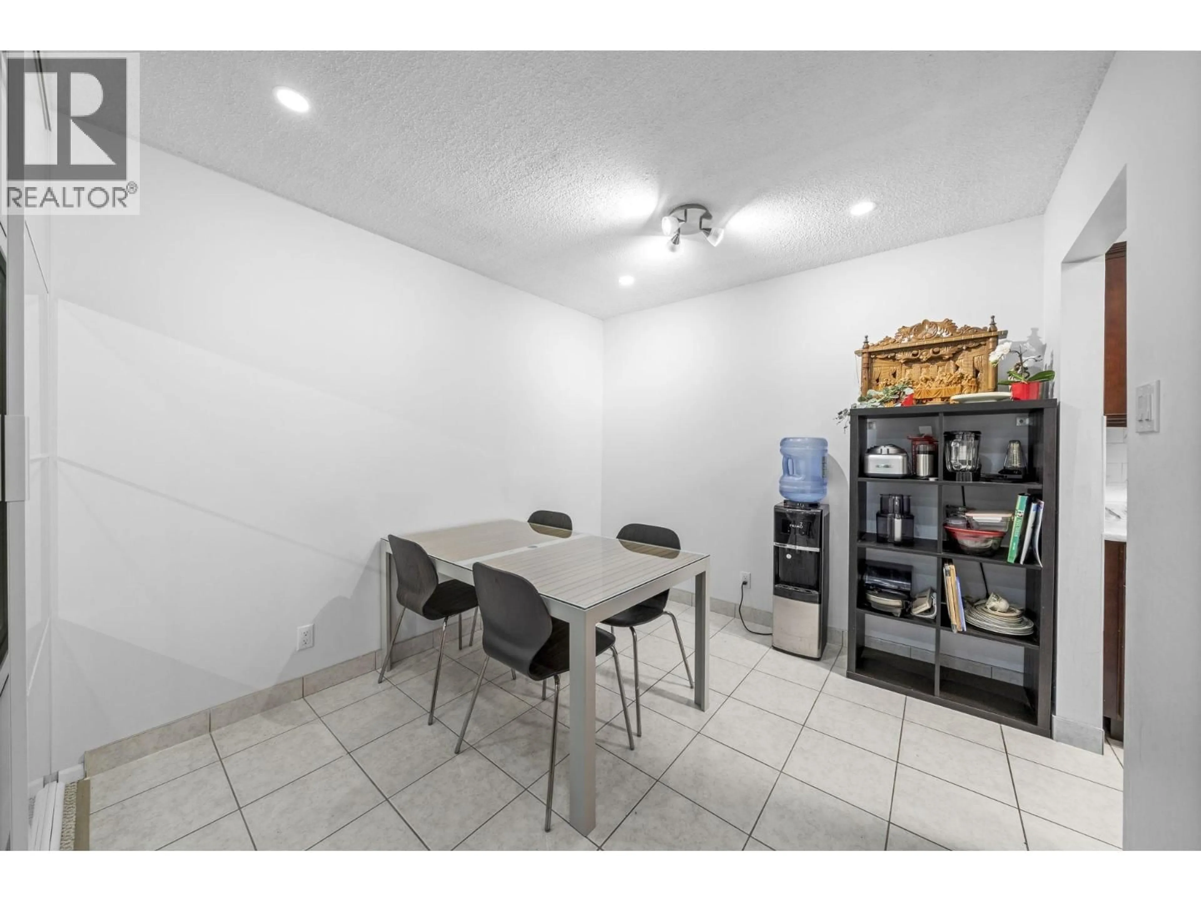 A pic of a room for 317 - 8511 ACKROYD ROAD, Richmond British Columbia V6X3E7