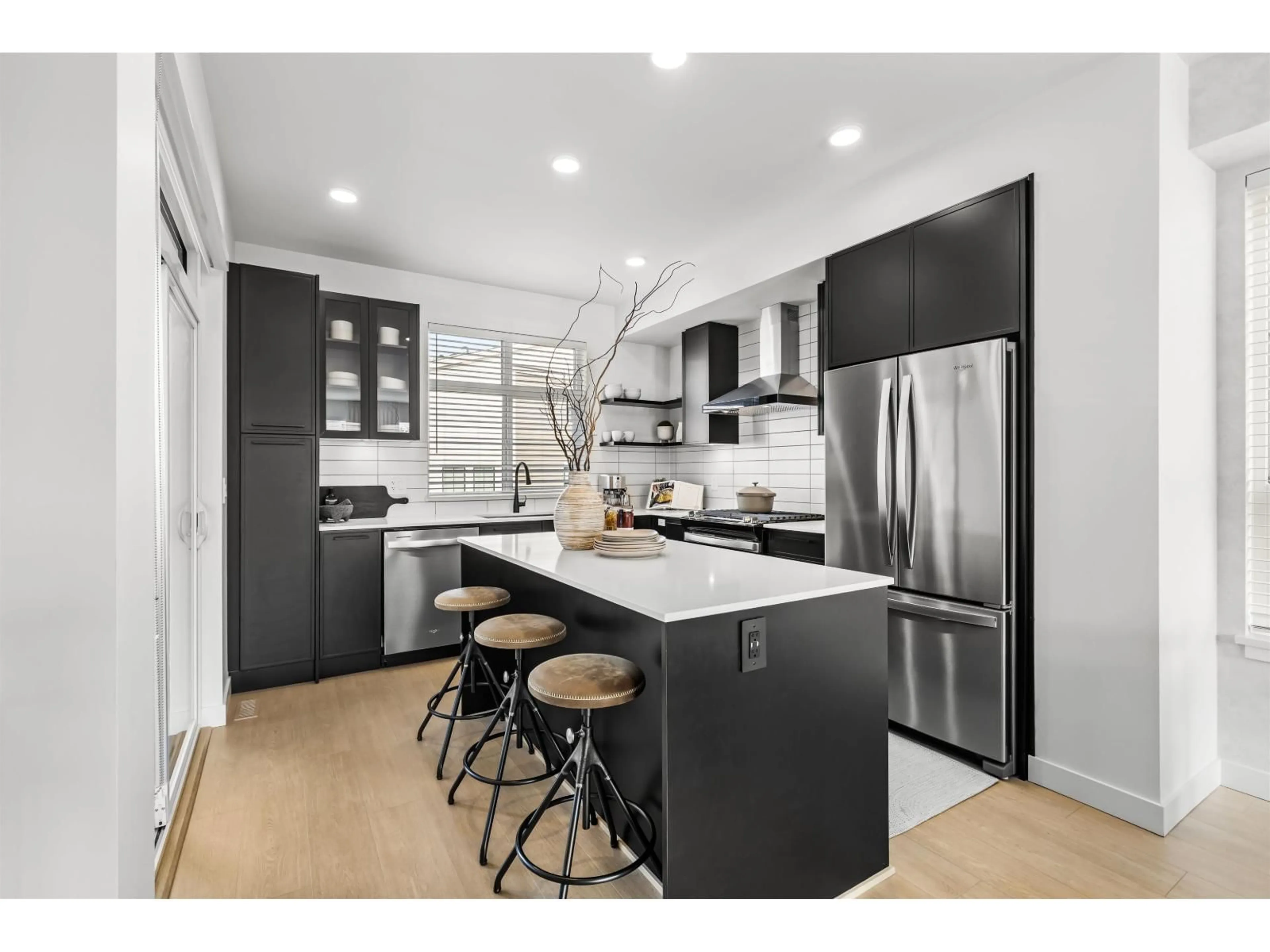 Open concept kitchen, unknown for 29 - 2891 MONTROSE AVENUE, Abbotsford British Columbia N0N0N0
