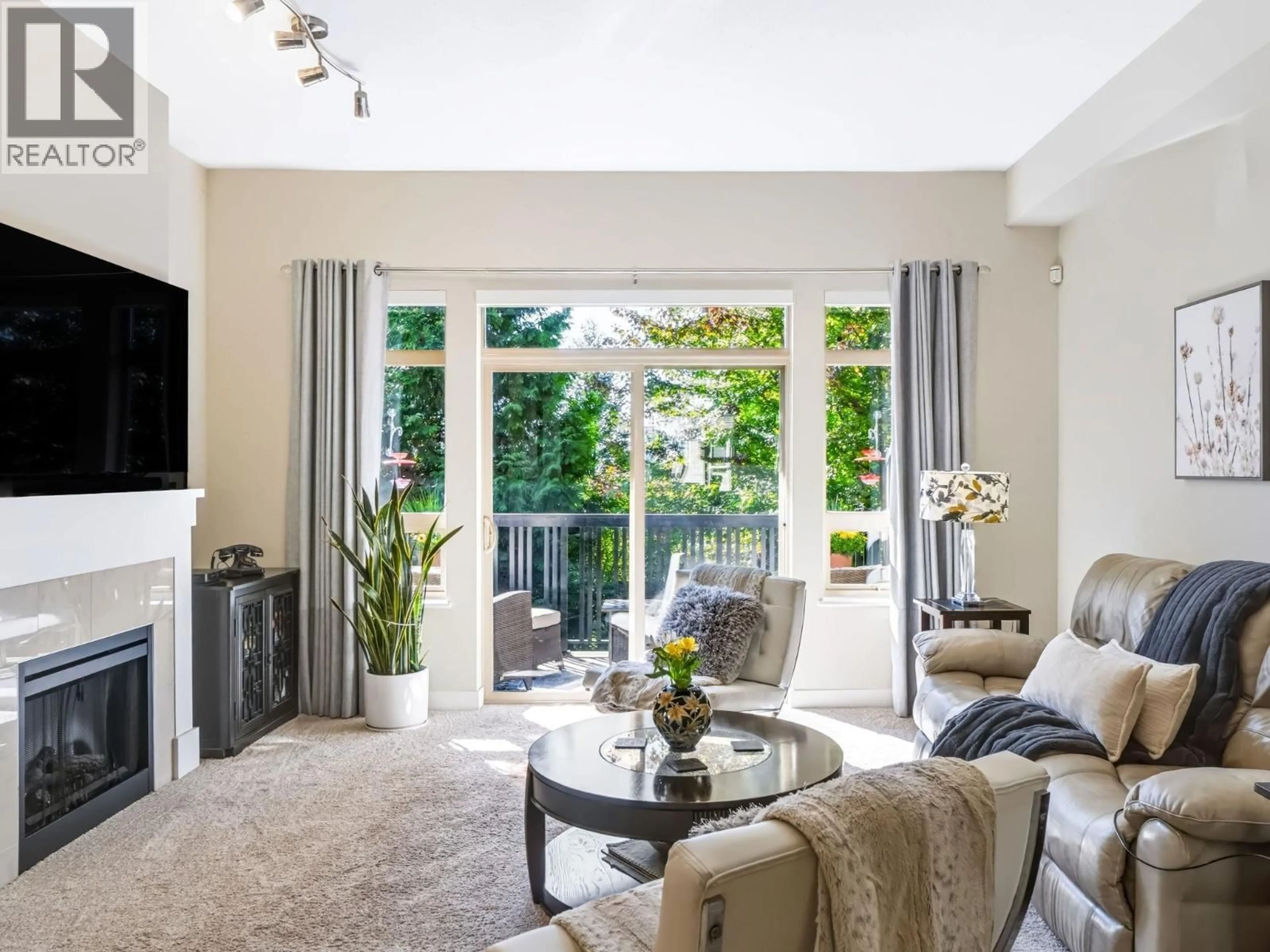 Living room with furniture, unknown for 18 - 1362 PURCELL DRIVE, Coquitlam British Columbia V3E0A5