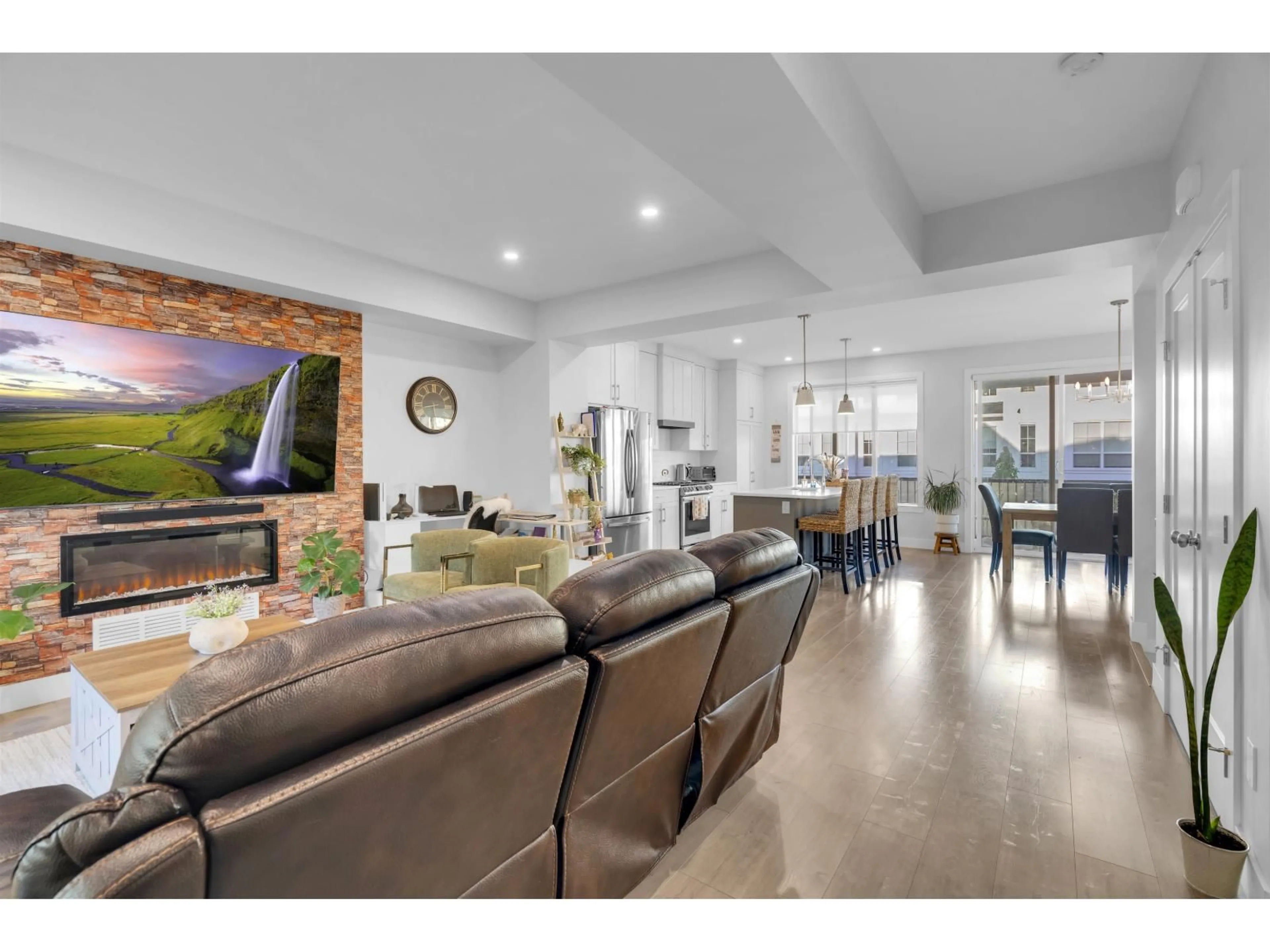 Unknown for 8137 FOXFERN ROAD, Chilliwack British Columbia V2R6G6
