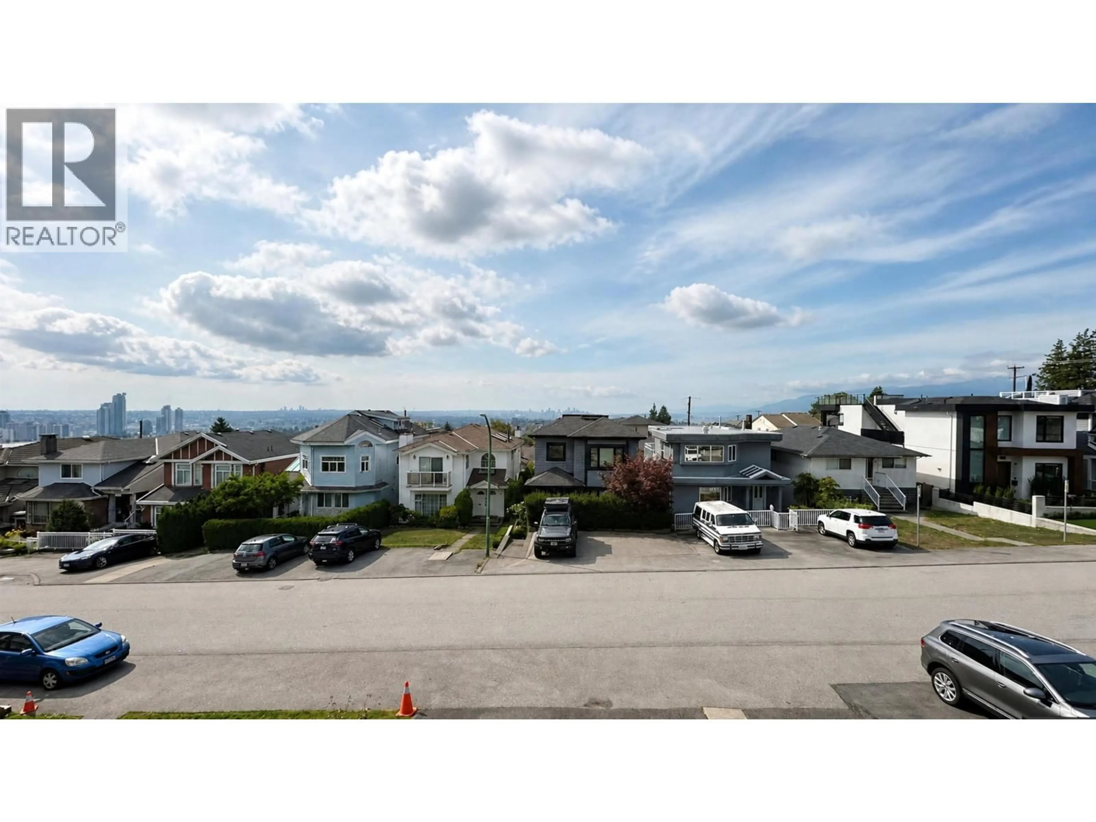 A pic from outside/outdoor area/front of a property/back of a property/a pic from drone, water/lake/river/ocean view for 26 RANELAGH AVENUE, Burnaby British Columbia V5B3N3