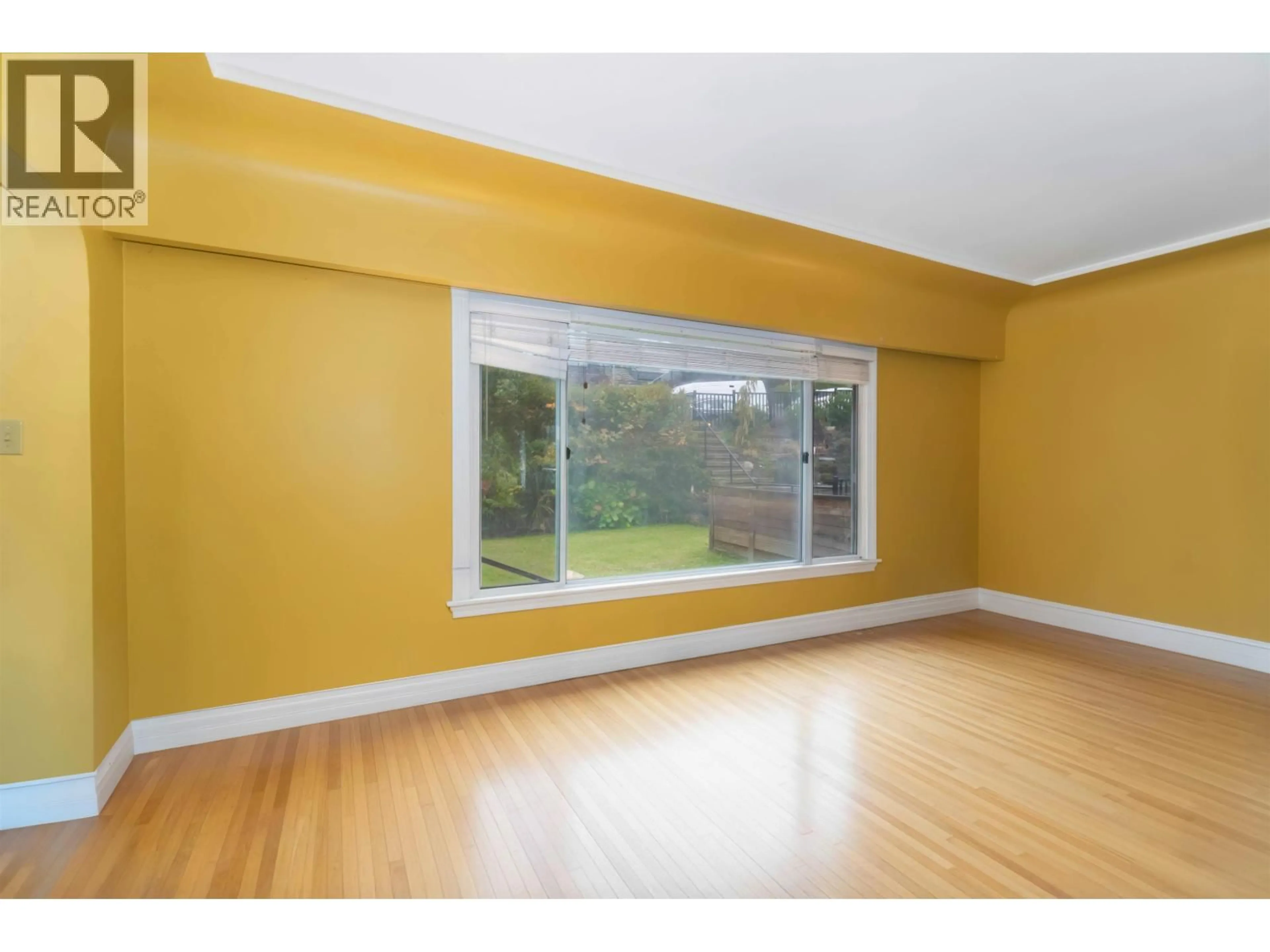 A pic of a room for 4037 NITHSDALE STREET, Burnaby British Columbia V5G1P5