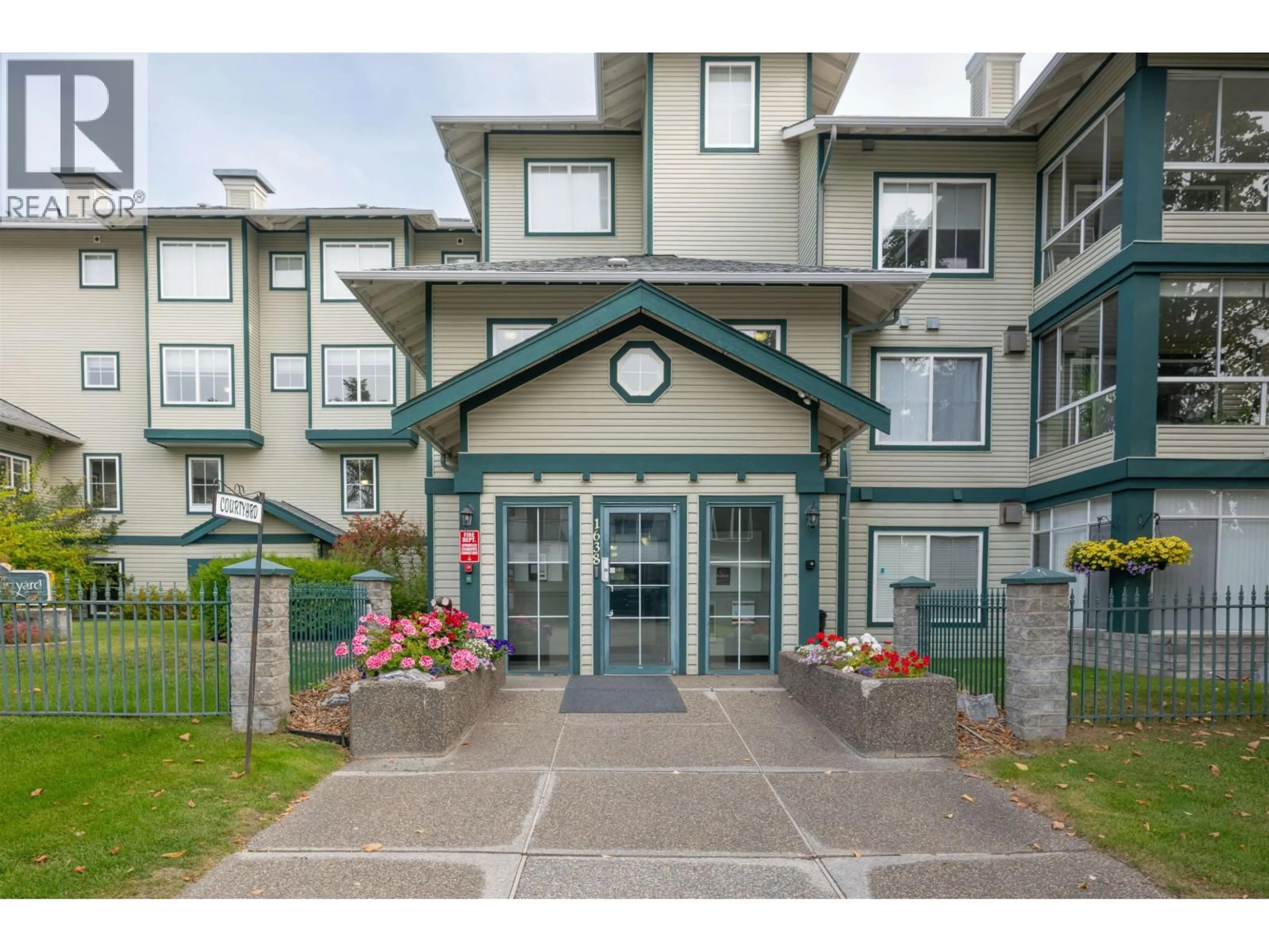 Unknown for 104 - 1638 6TH AVENUE, Prince George British Columbia V2L3N6
