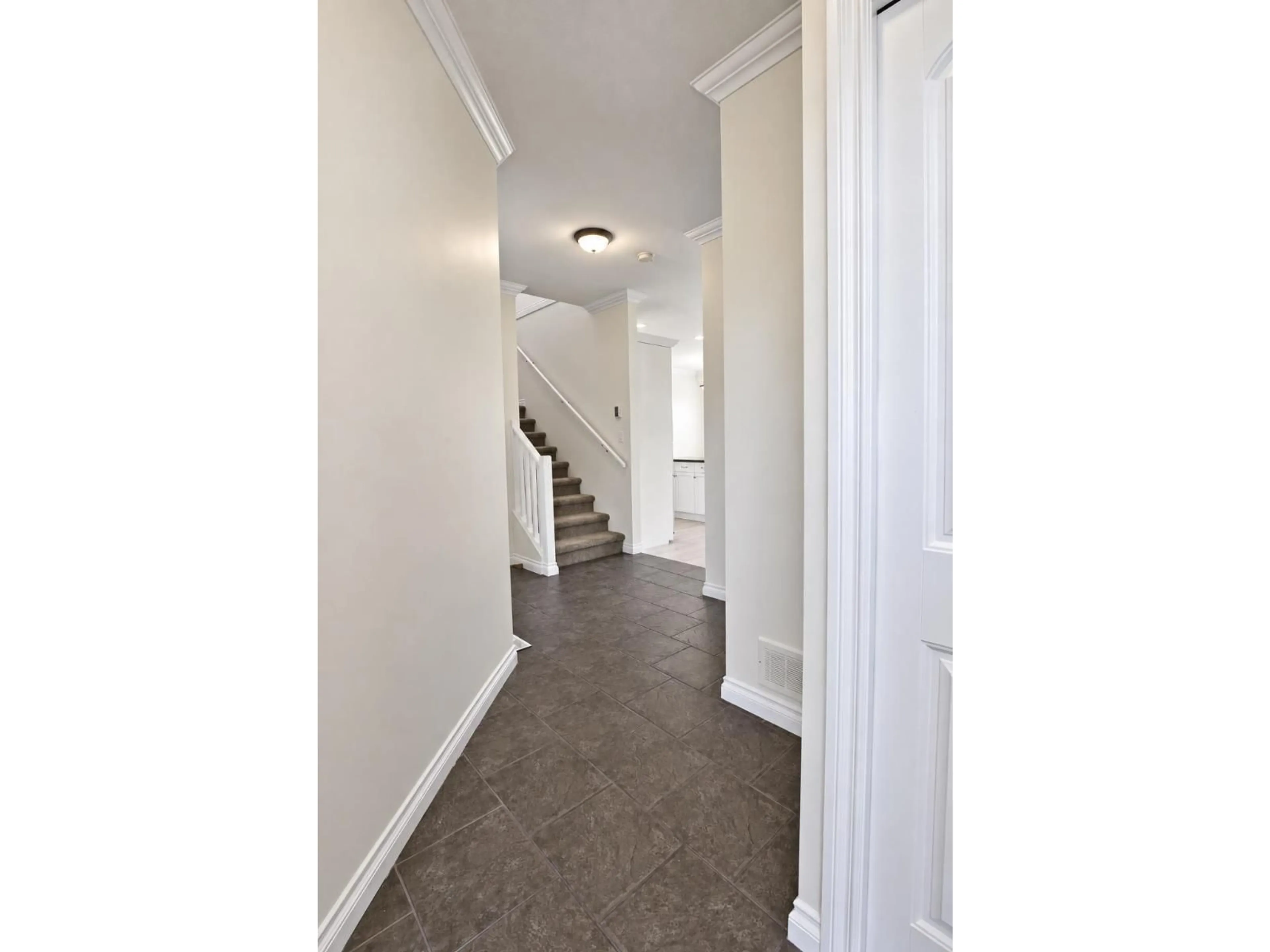 Indoor entryway for 3 - 1854 HEATH ROAD, Agassiz British Columbia V0M1A0