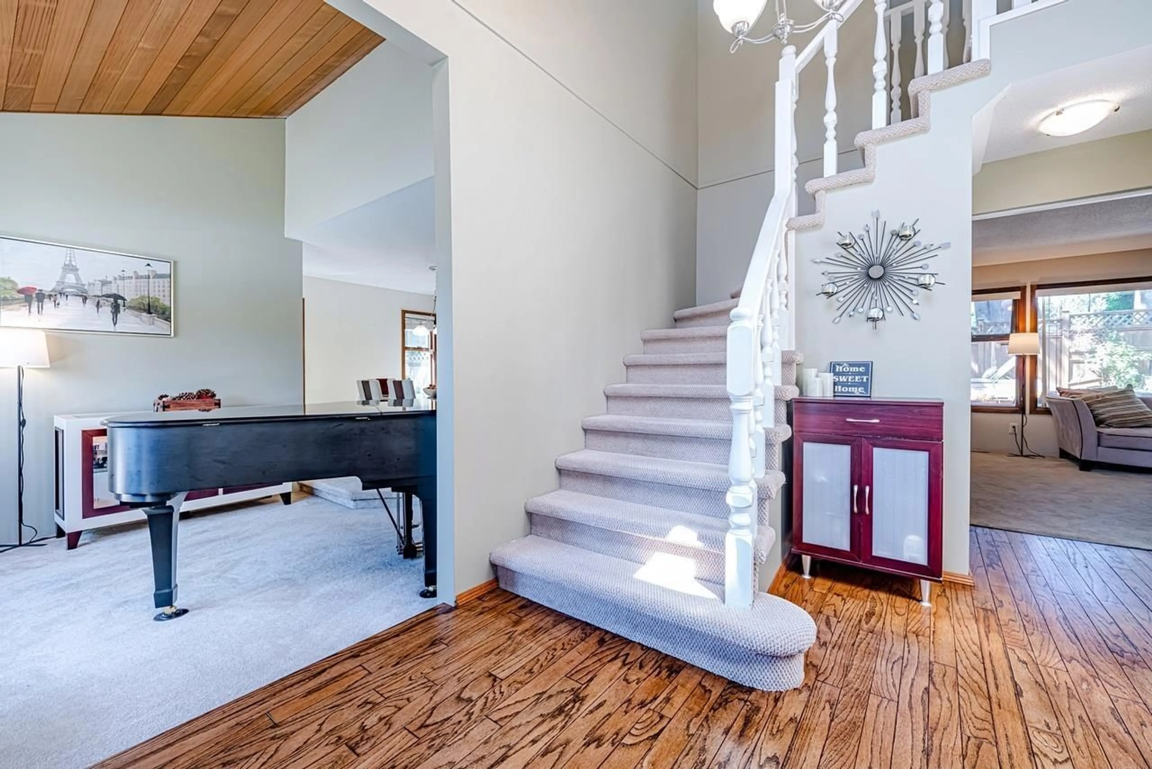 Indoor foyer for 11837 WOODLYNN COURT, Delta British Columbia V4E3G6