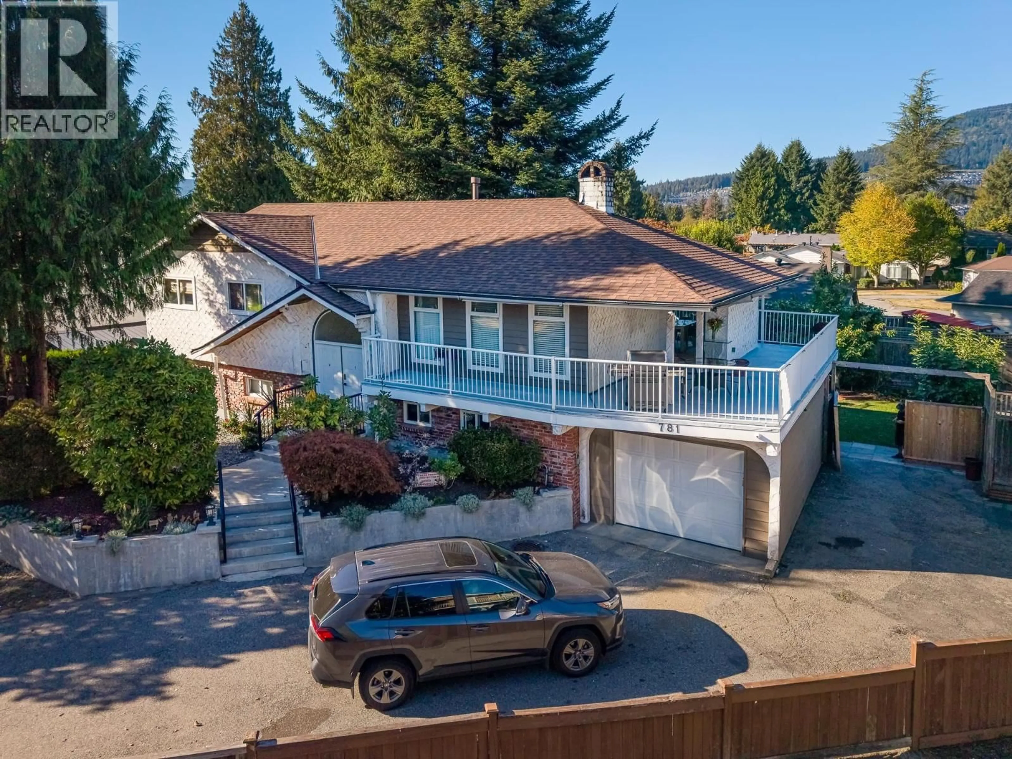 A pic from outside/outdoor area/front of a property/back of a property/a pic from drone, unknown for 781 PINEMONT AVENUE, Port Coquitlam British Columbia V3B5B7