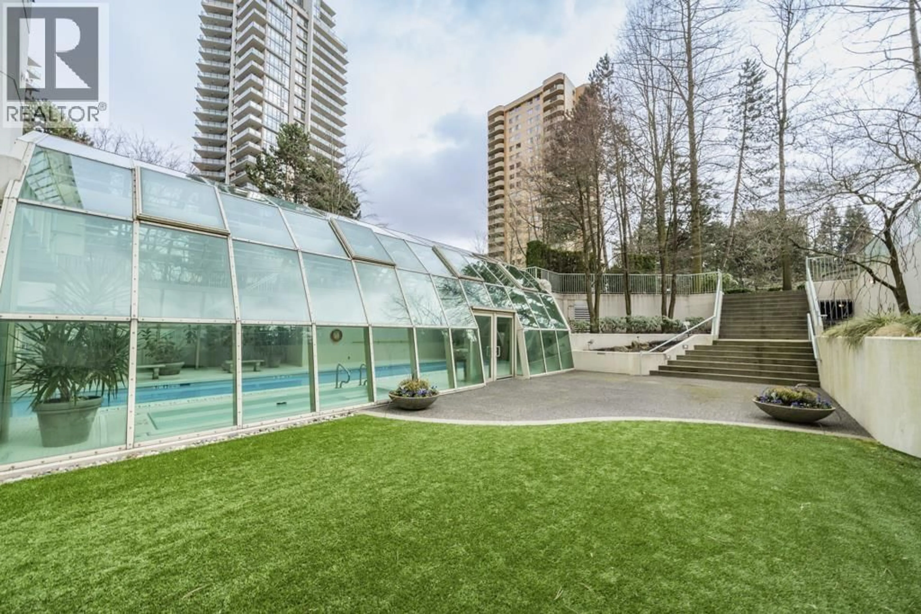 Patio, unknown for 1705 - 6188 PATTERSON AVENUE, Burnaby British Columbia V5H2N1