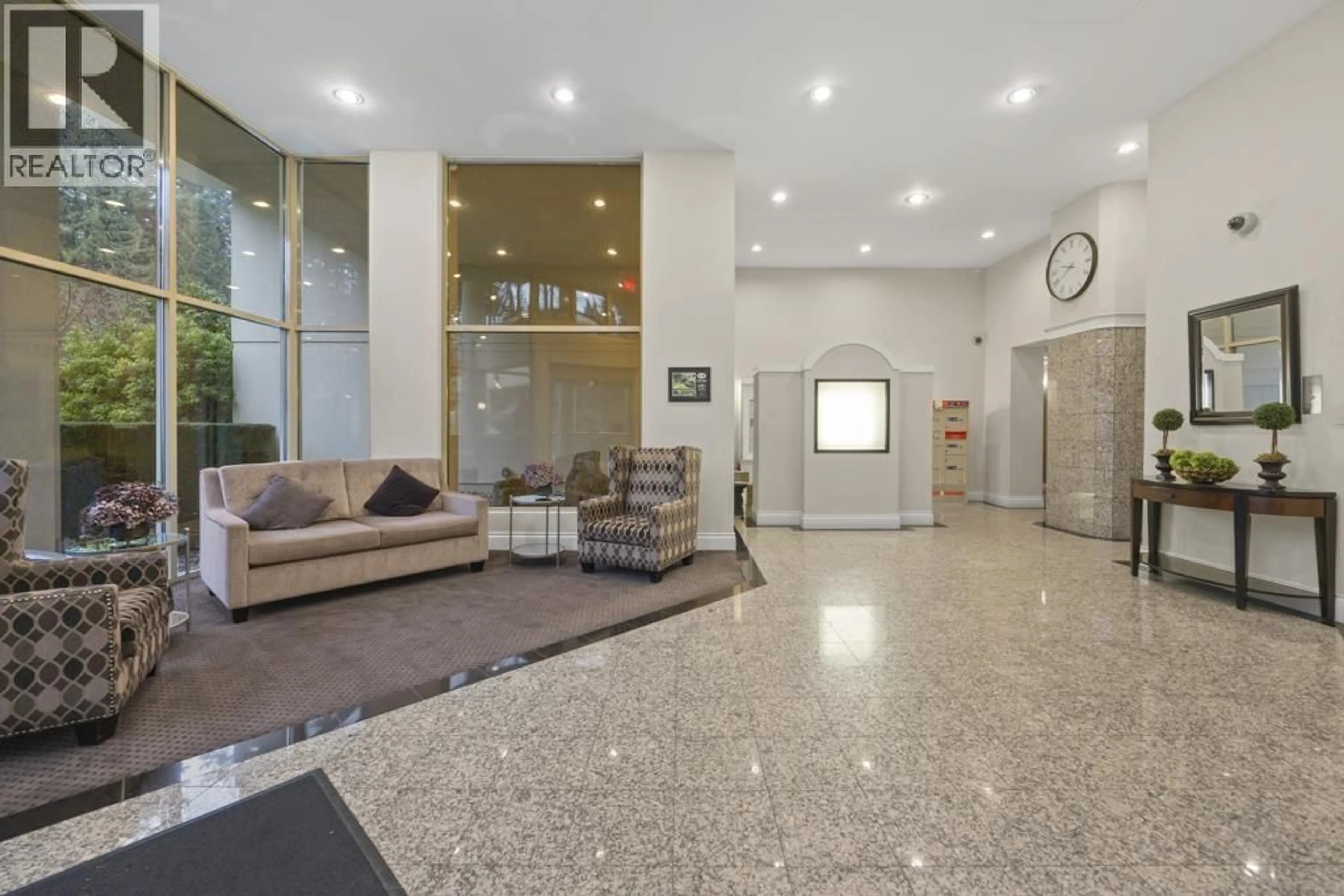 Lobby for 1705 - 6188 PATTERSON AVENUE, Burnaby British Columbia V5H2N1