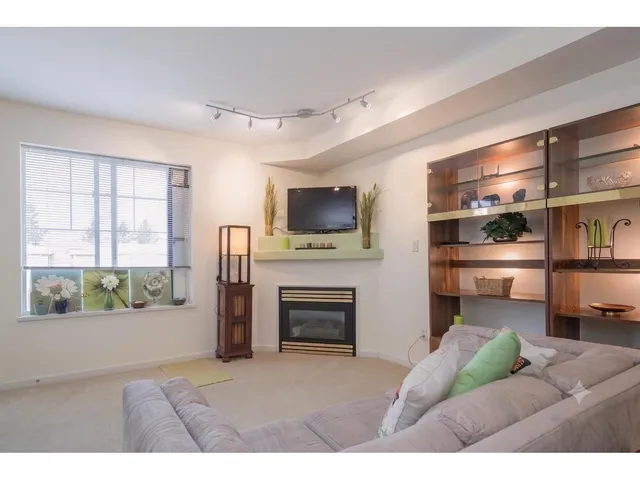 303 - 20200 56 AVENUE, Langley 4