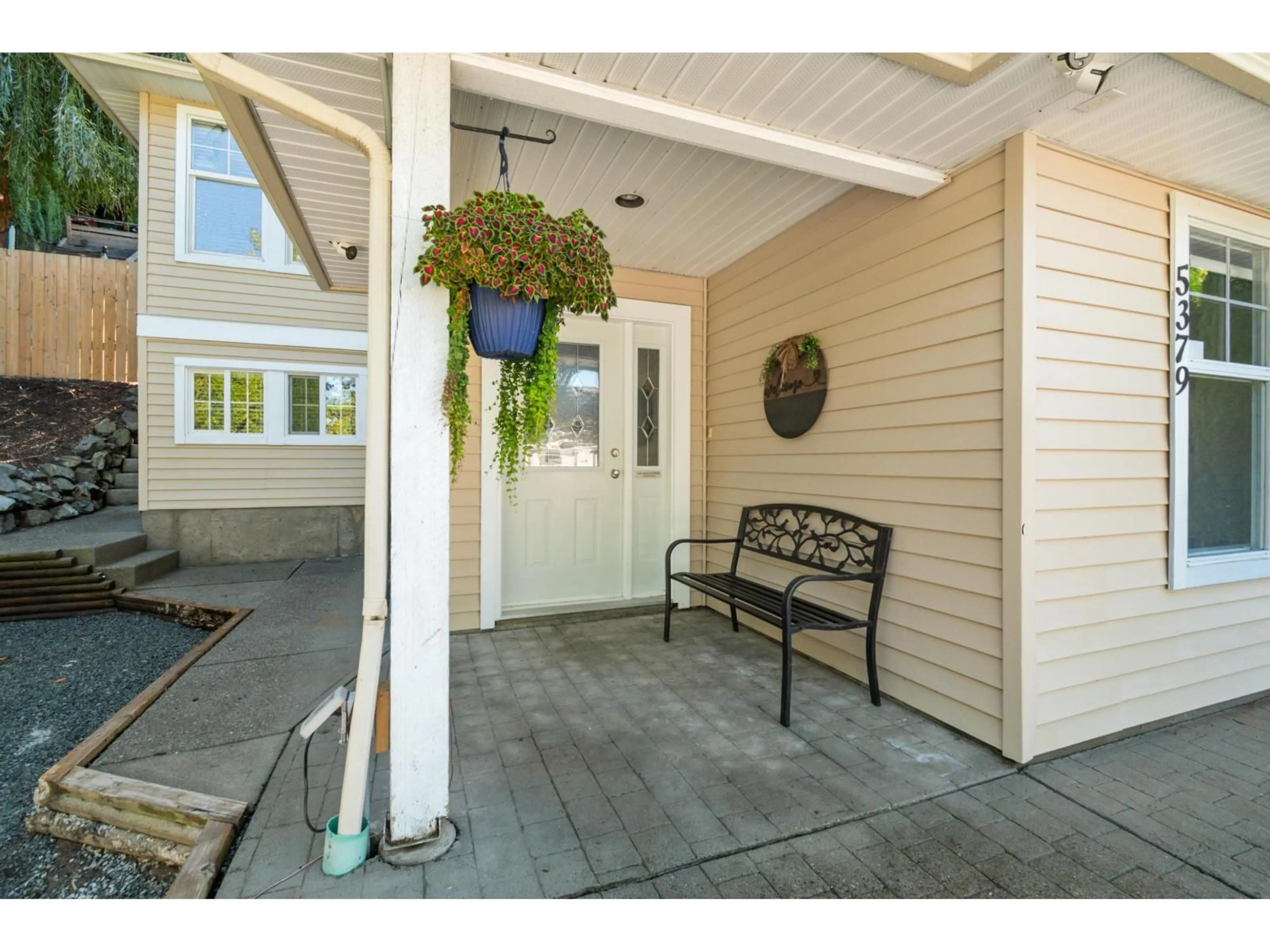 Indoor entryway for 5379 SKYVIEW CRESCENT, Chilliwack British Columbia V2R4G1