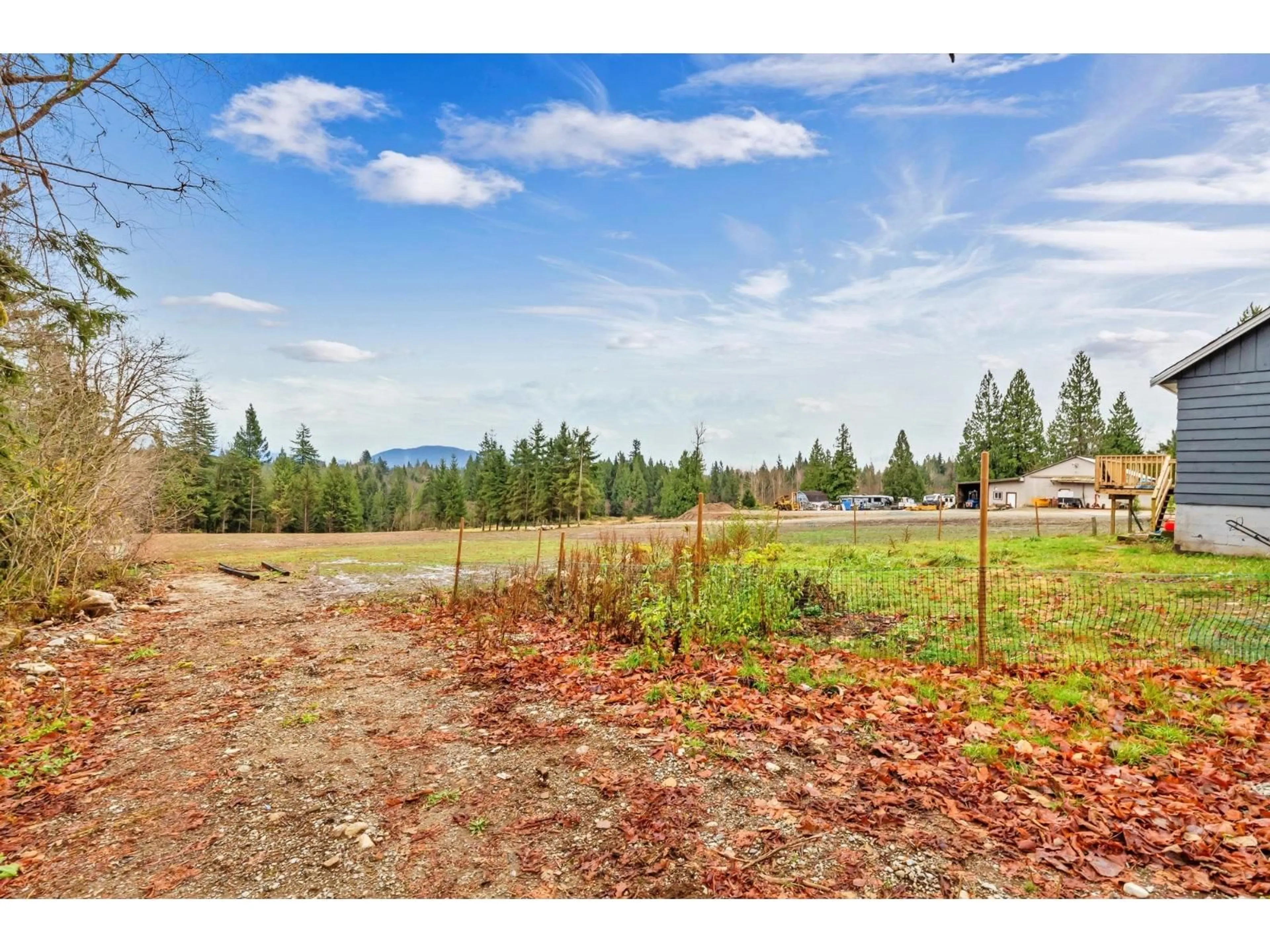 A pic from outside/outdoor area/front of a property/back of a property/a pic from drone, unknown for 9386 CLAY STREET, Mission British Columbia V4S1G2