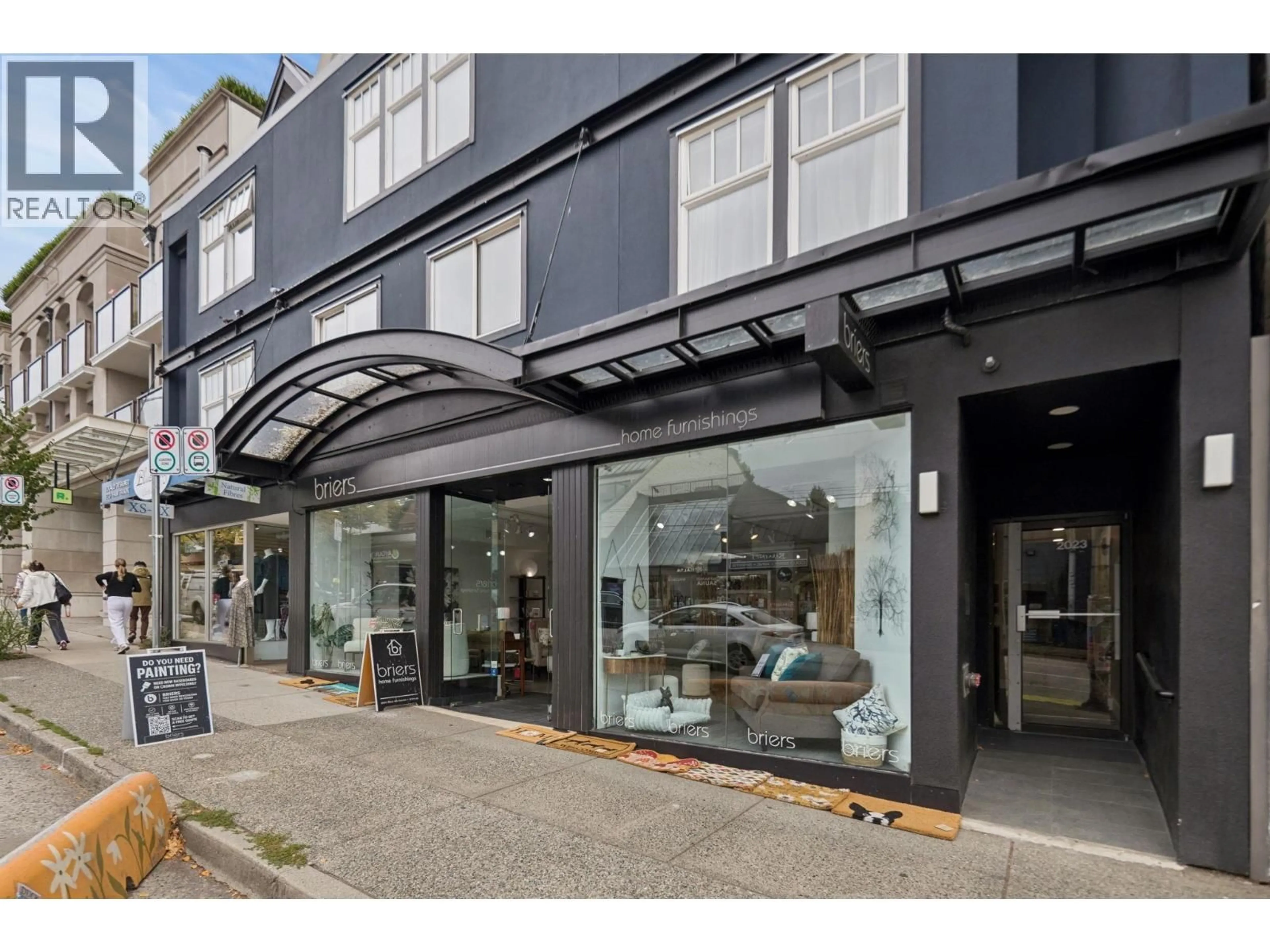 Indoor foyer for 1 - 2023 WEST 4TH AVENUE, Vancouver British Columbia V6J1N3
