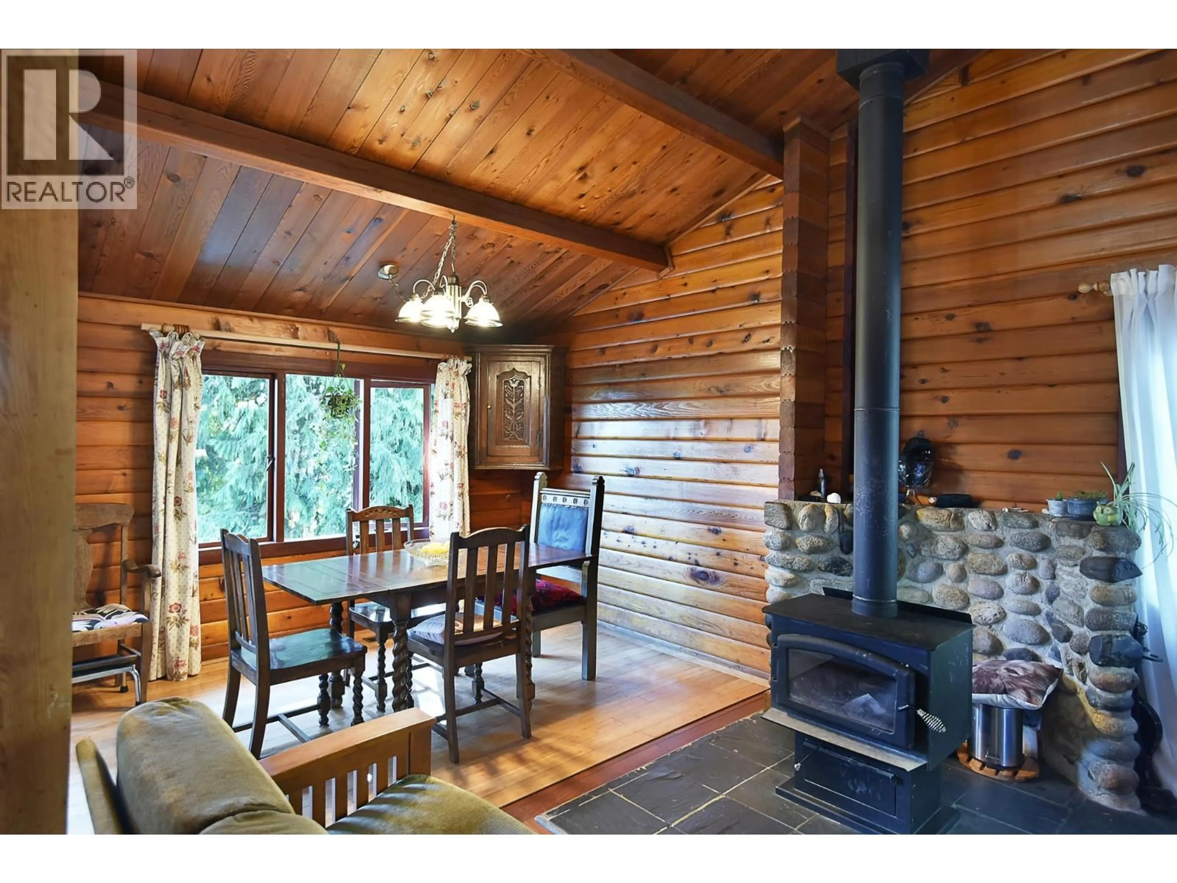 Unknown for 611 GOWER POINT ROAD, Gibsons British Columbia V0N1V8