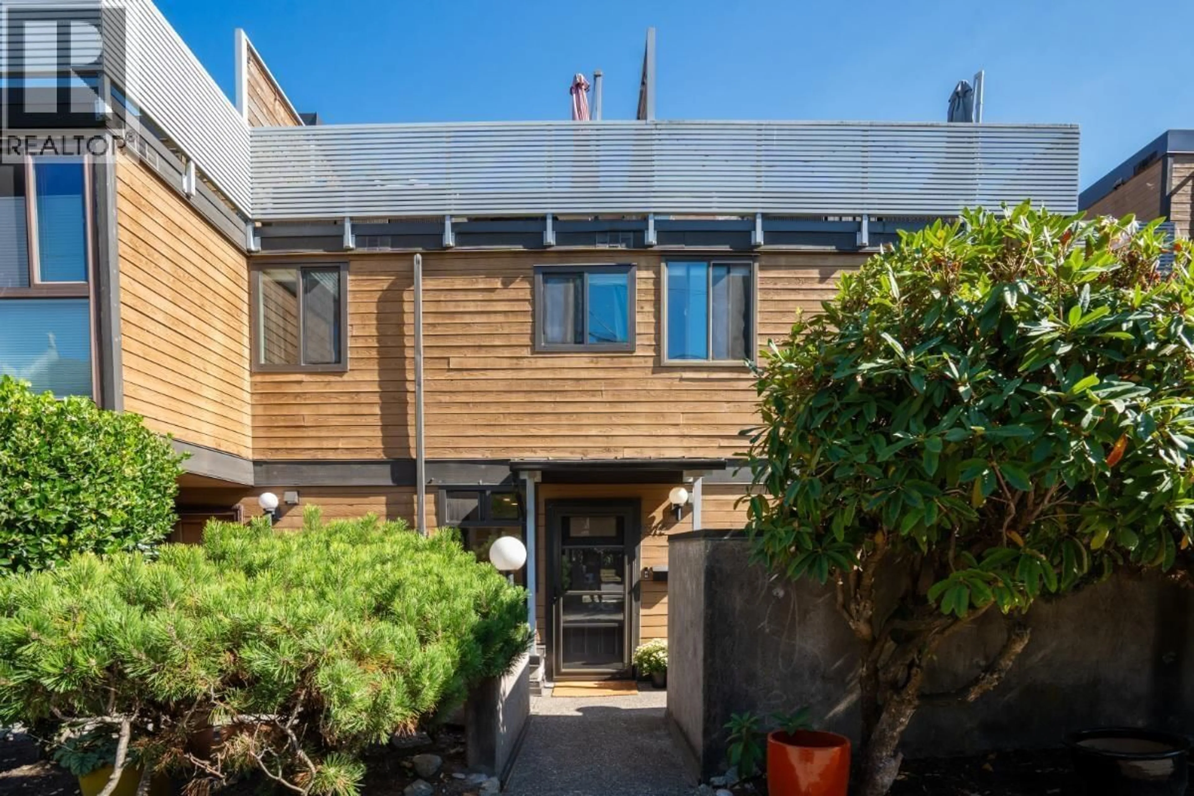 Unknown for 2372 MAPLE STREET, Vancouver British Columbia V6J3T6