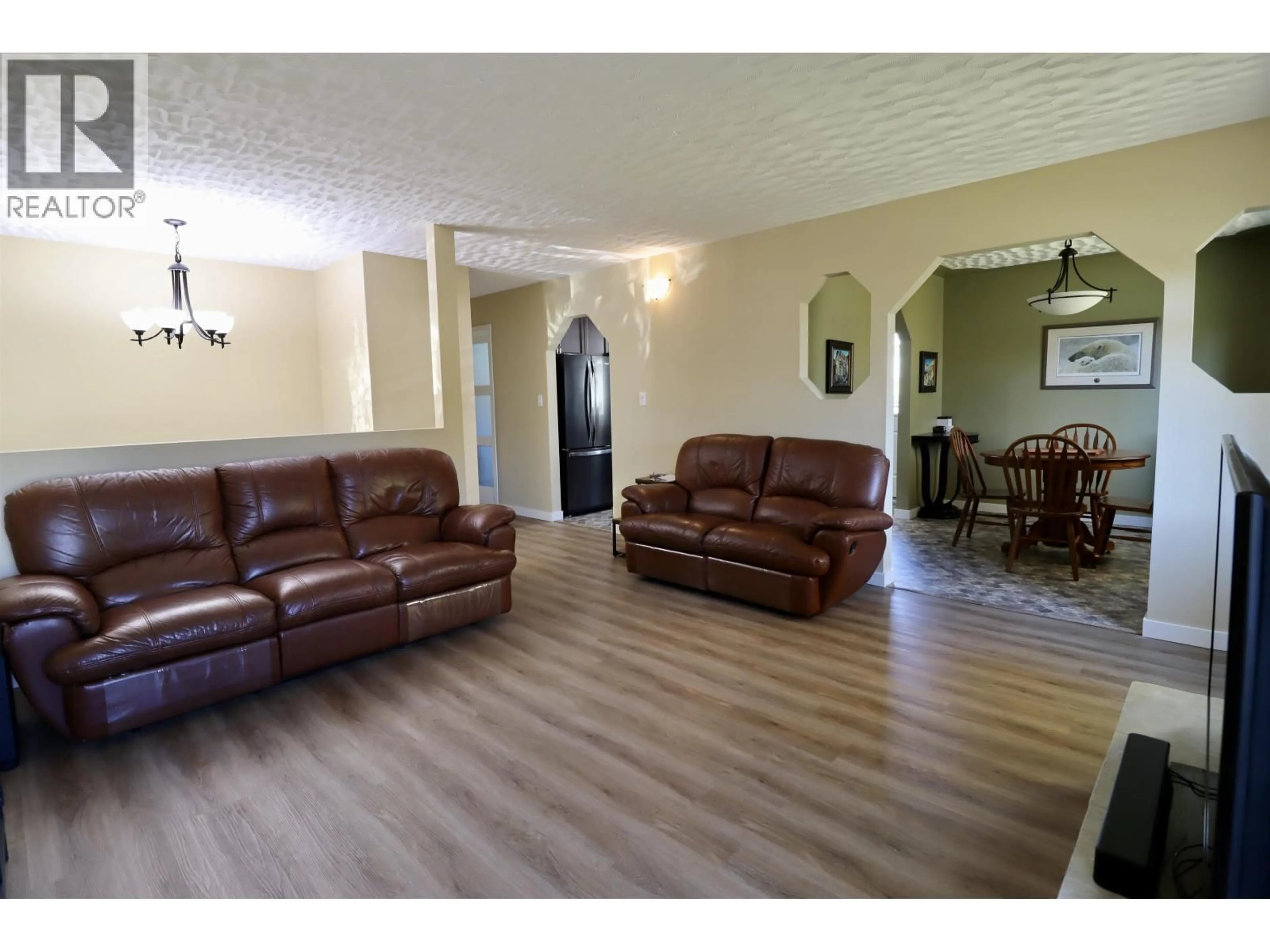 Living room with furniture, unknown for 166 ELGIN PLACE, Prince George British Columbia V2M6X4