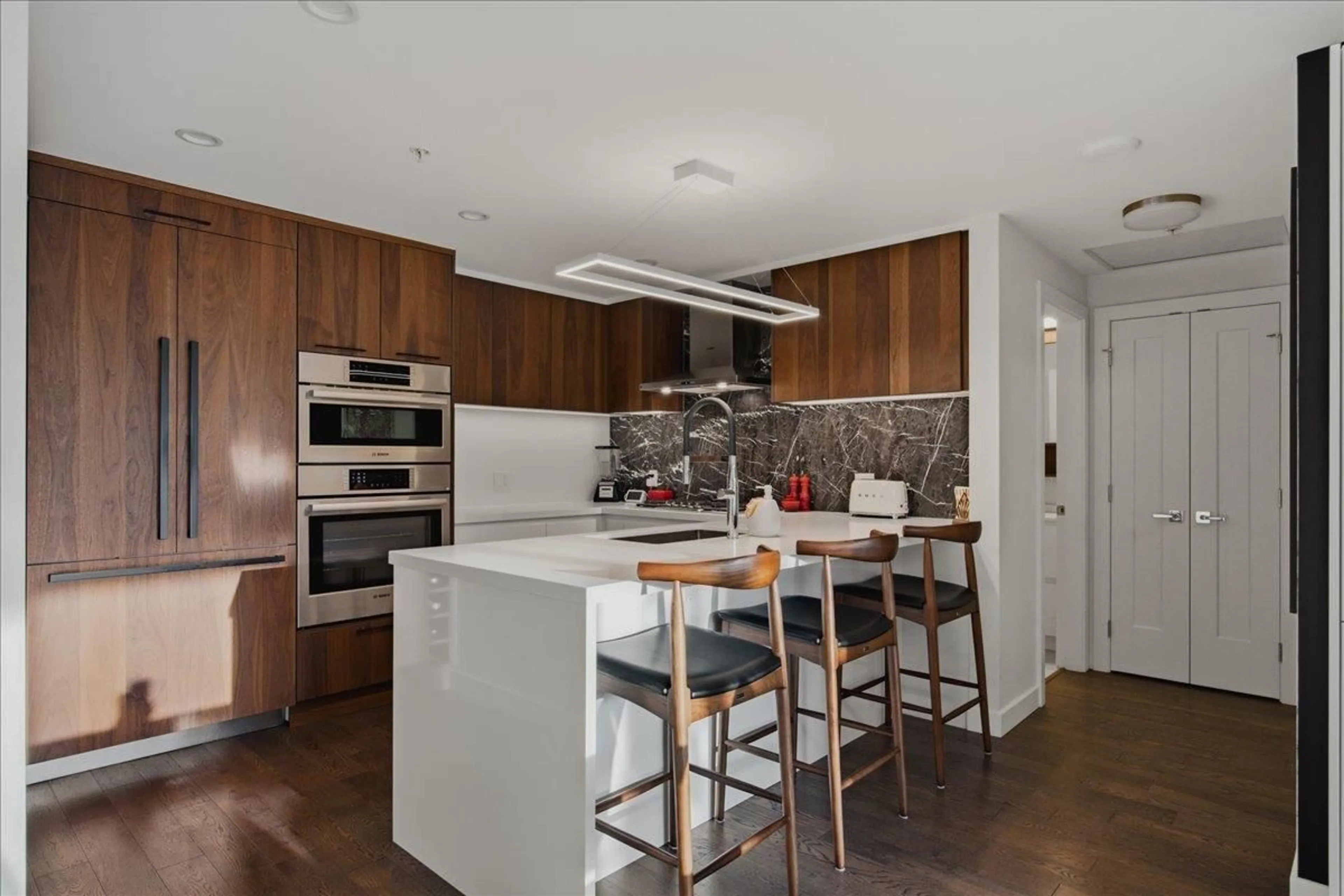 Contemporary kitchen, unknown for #313 - 1526 FINLAY STREET, White Rock British Columbia V4B4L9