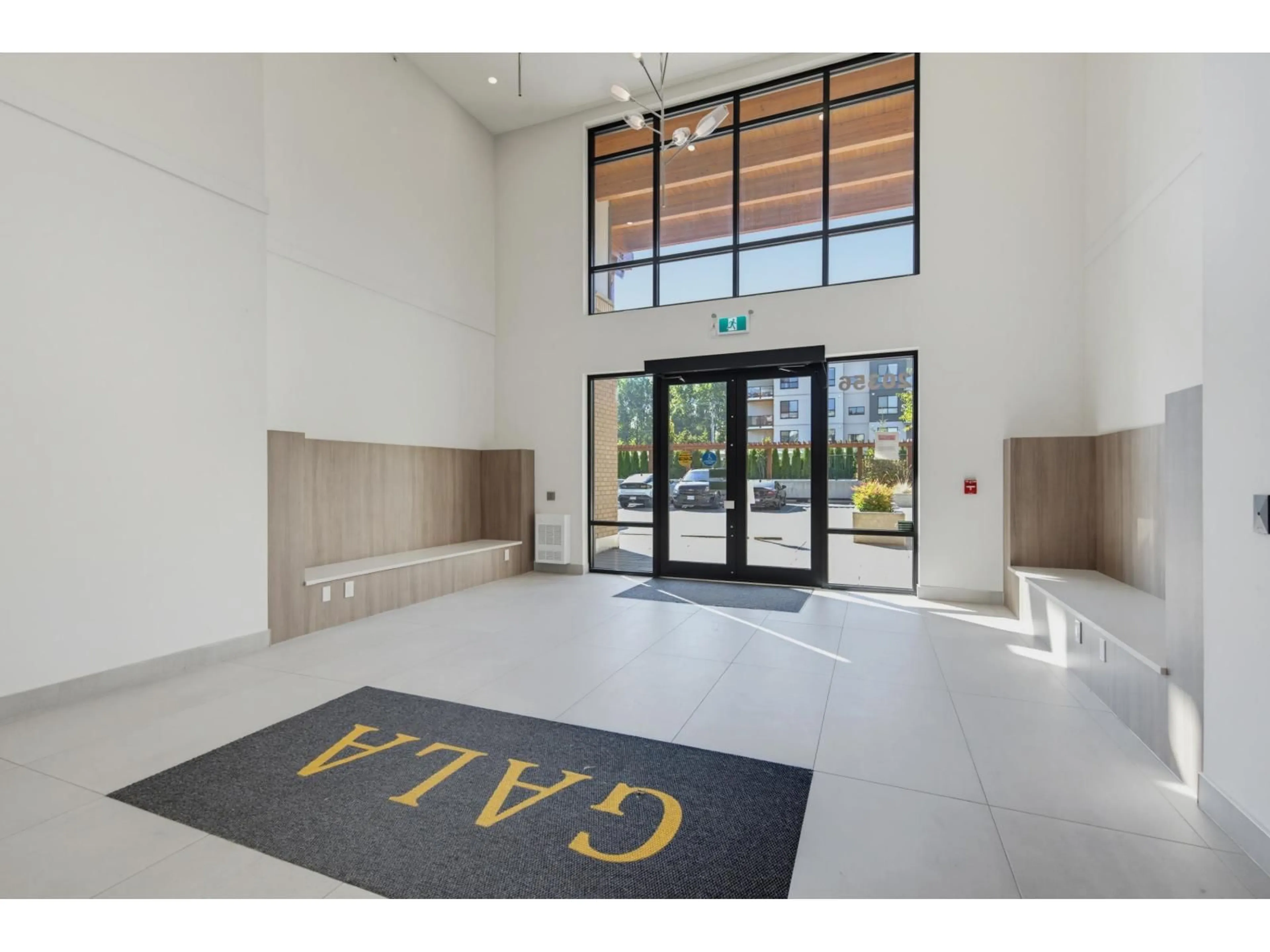 Indoor foyer for 108 - 20356 72B AVENUE, Langley British Columbia V2Y4J9