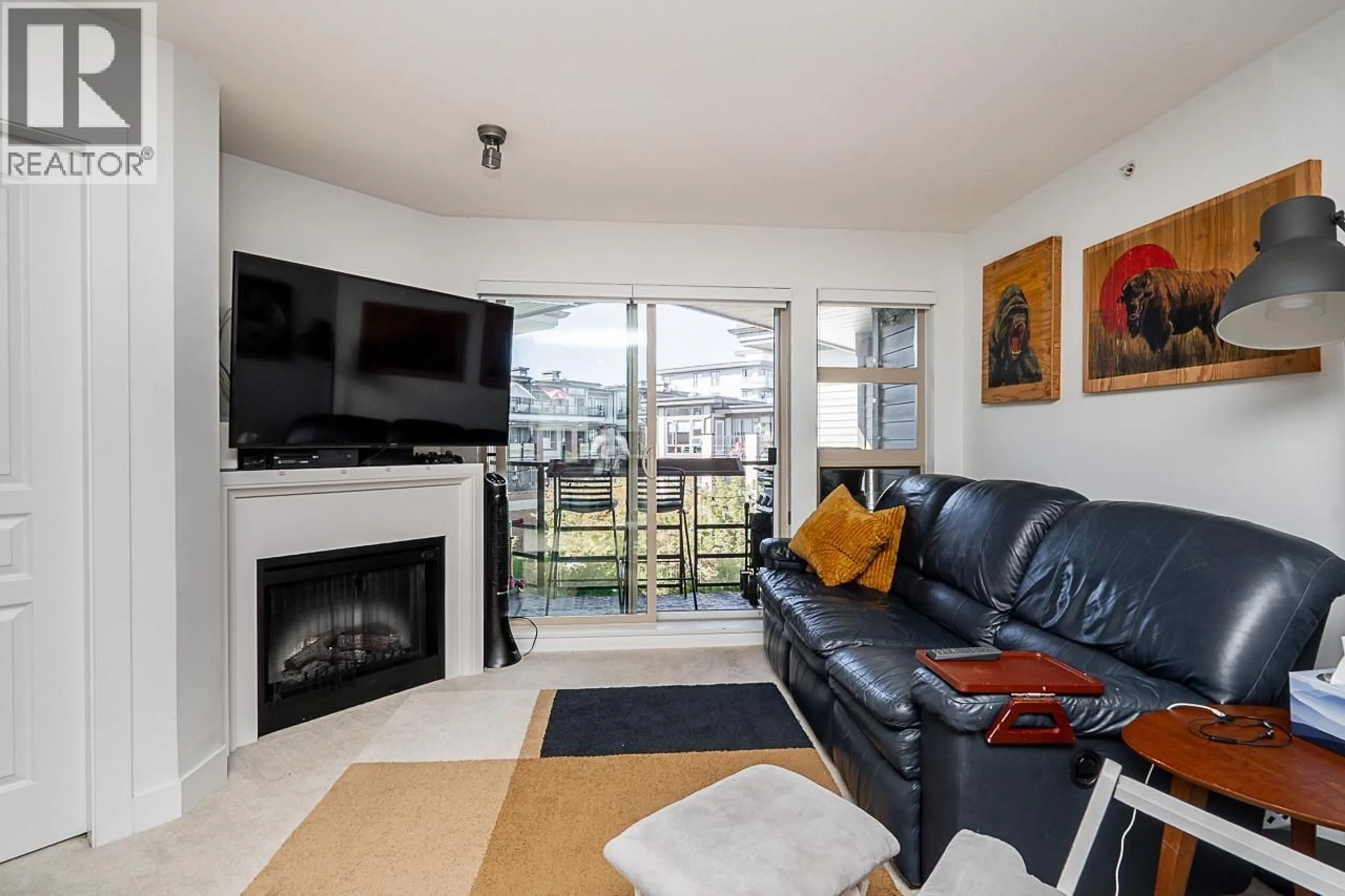 Living room with furniture, unknown for 423 - 738 29TH AVENUE, Vancouver British Columbia V5V0B6