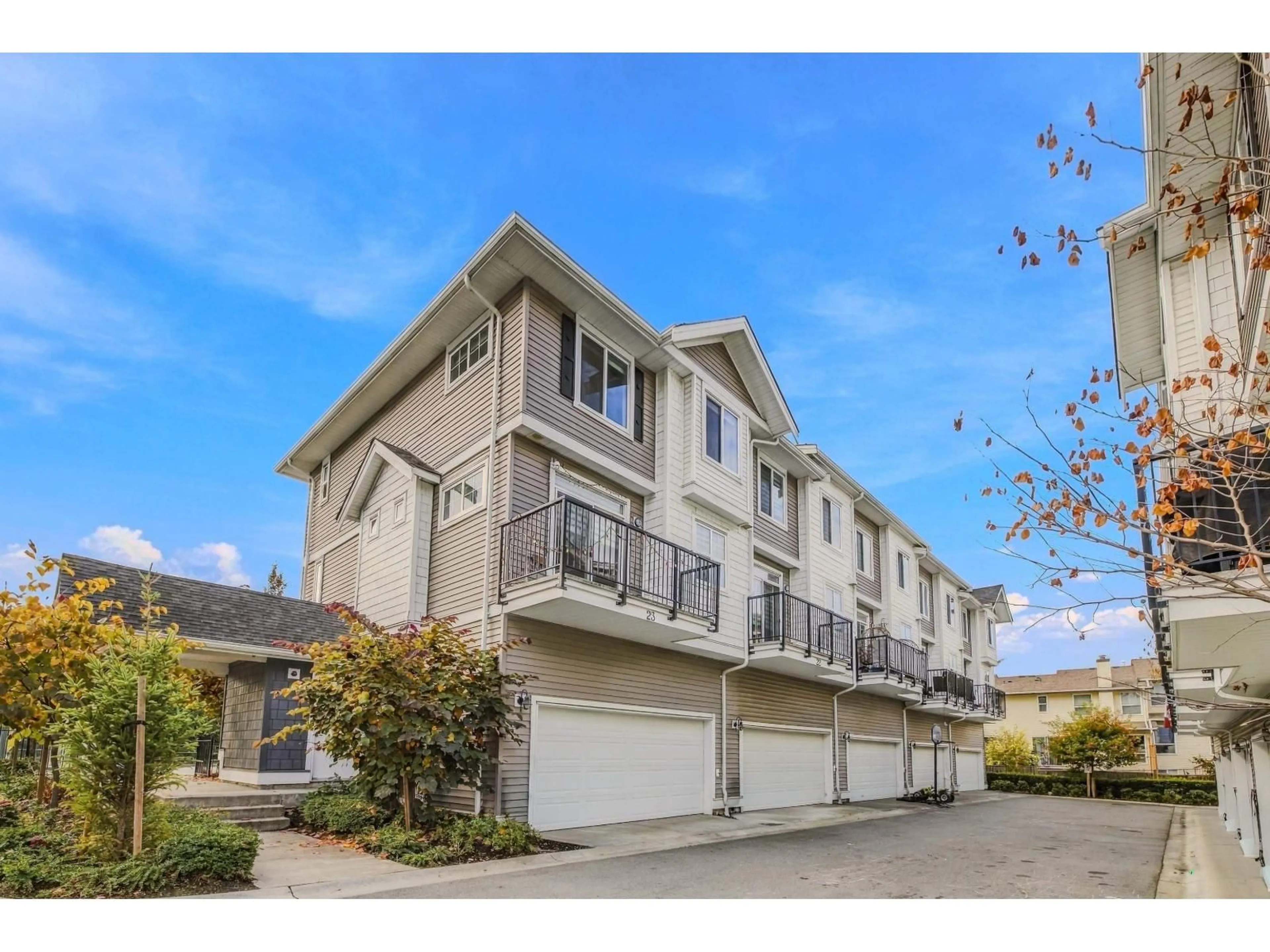 Unknown for 23 - 2033 MCKENZIE ROAD, Abbotsford British Columbia V2S3Z6