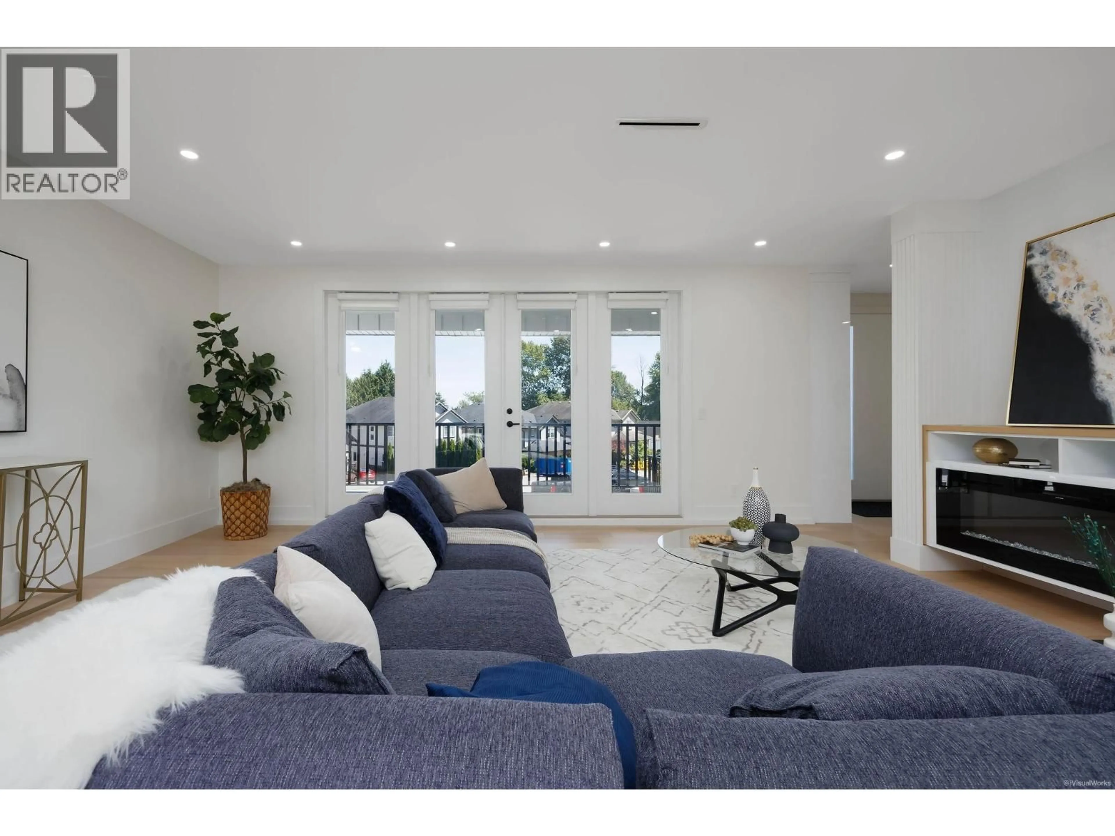 Living room with furniture, unknown for 970 LAUREL COURT, Coquitlam British Columbia V3C5M1