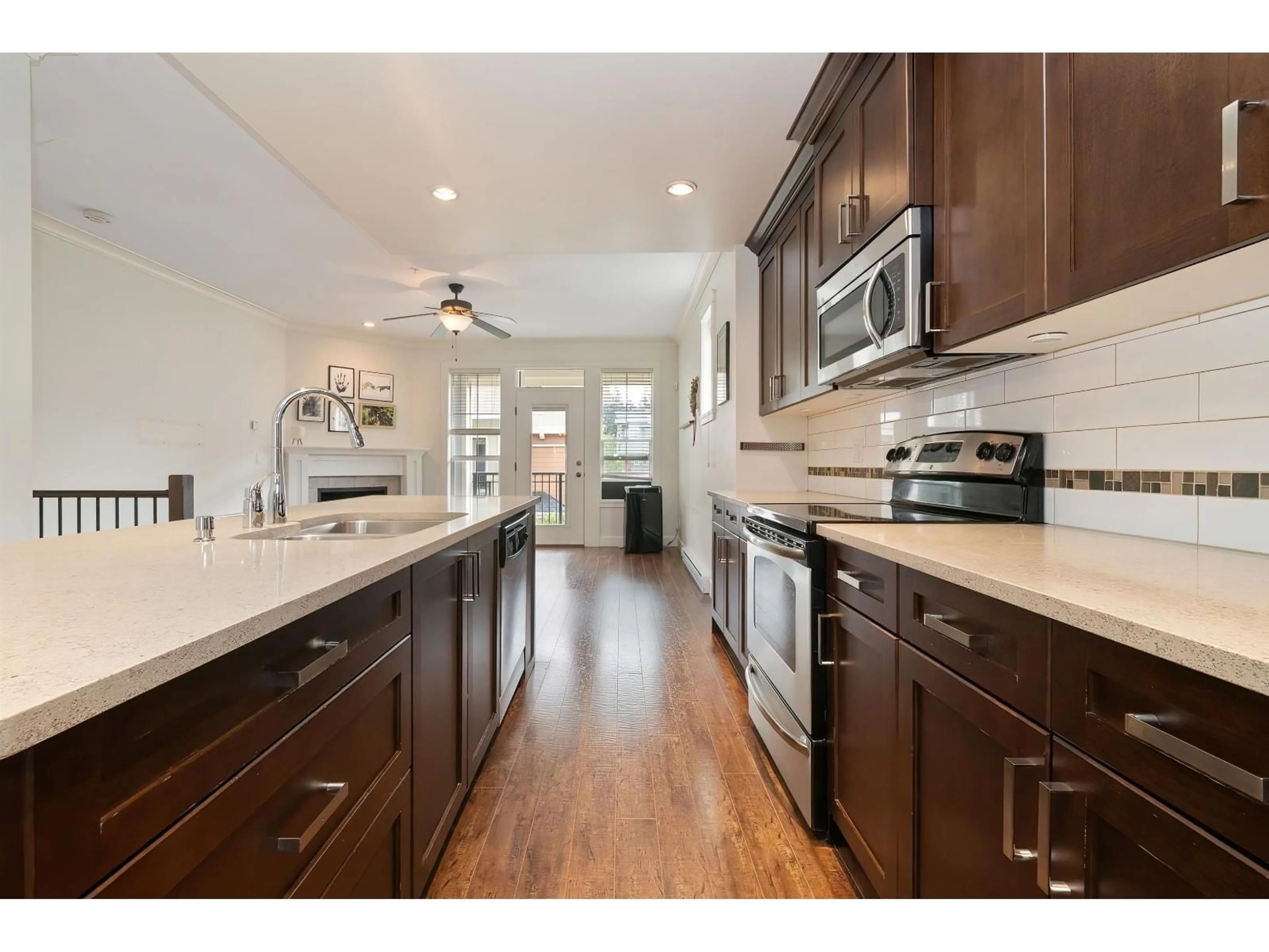 Open concept kitchen, unknown for 26 - 45290 SOOWAHLIE CRESCENT, Chilliwack British Columbia V2R0S6