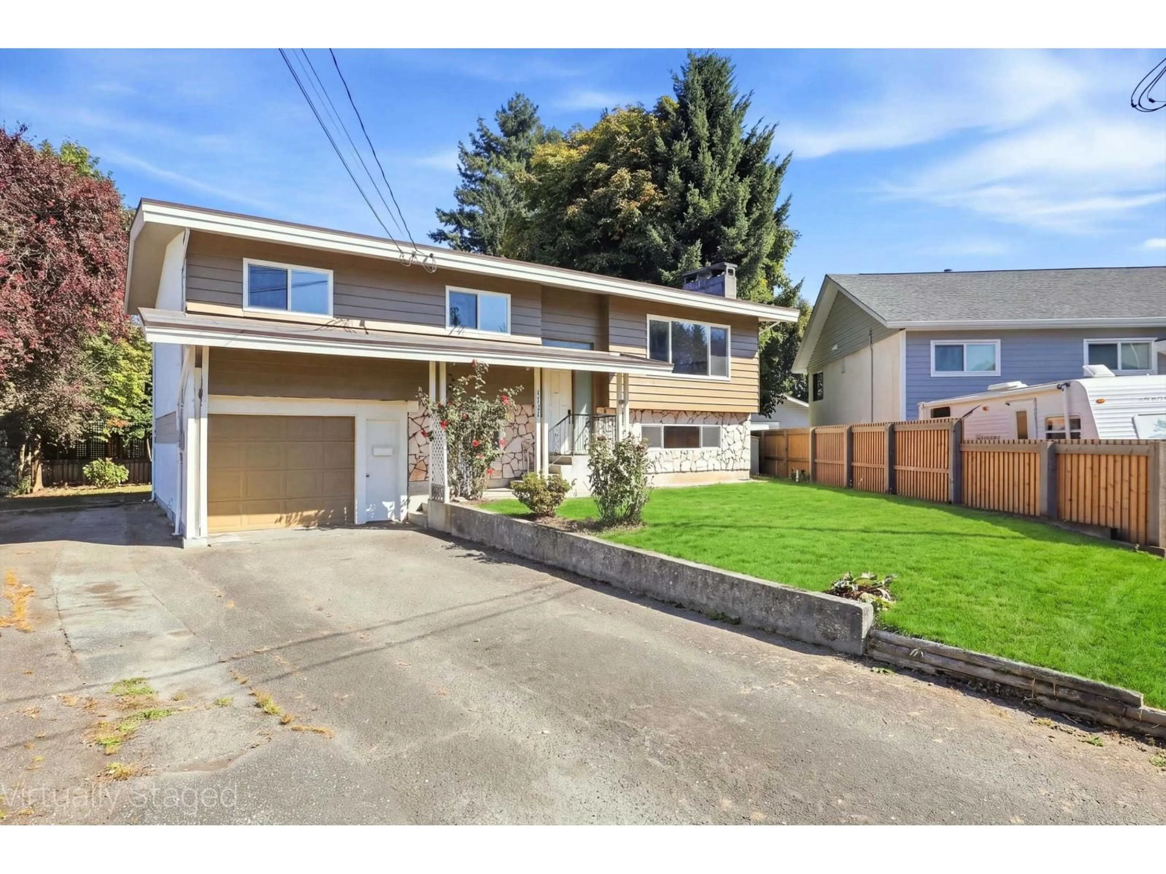 Home with vinyl exterior material, street for 10128 SHAMROCK DRIVE, Chilliwack British Columbia V2P5L4