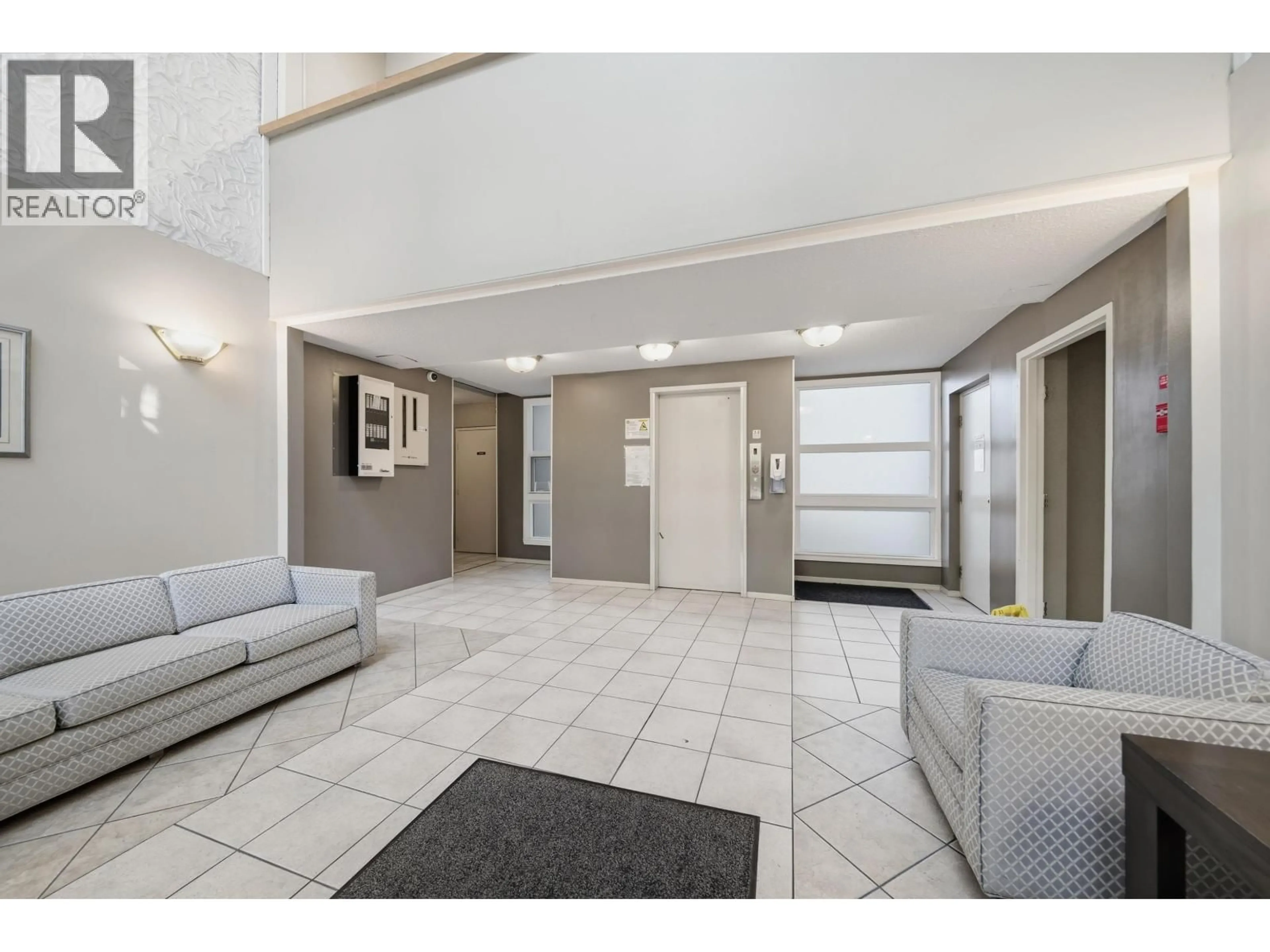 Indoor foyer for 316 - 8880 NO 1 ROAD, Richmond British Columbia V7C4C3