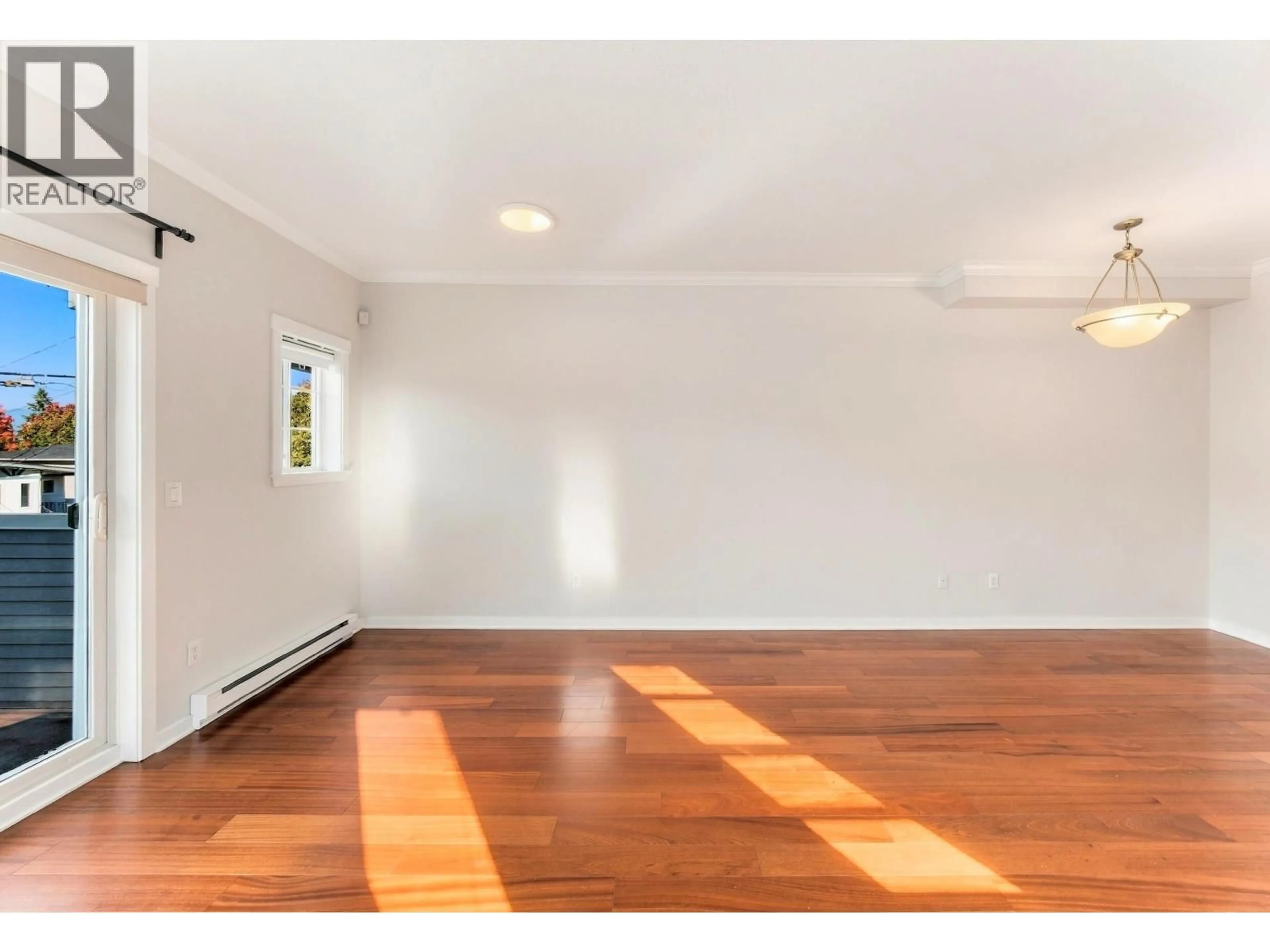A pic of a room for 13 - 4288 SARDIS STREET, Burnaby British Columbia V5H1K4