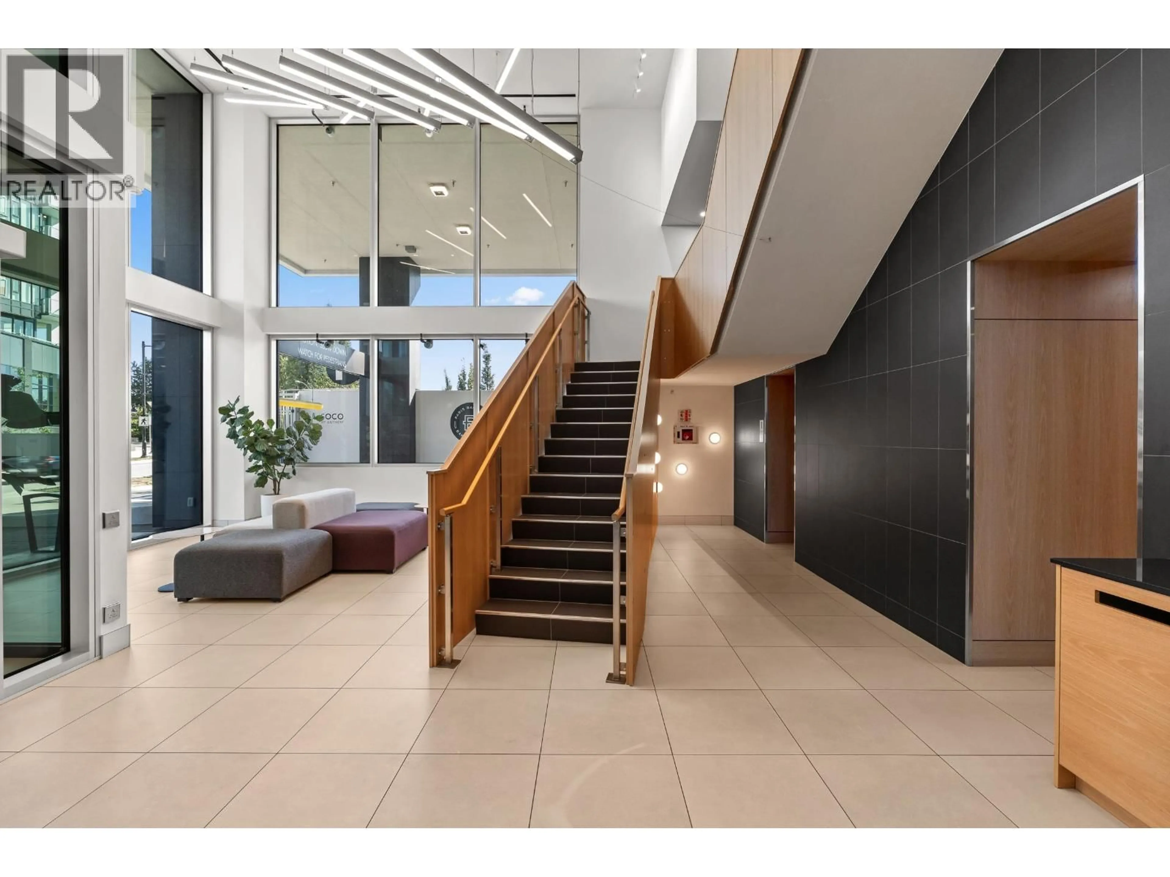 Indoor foyer for 2502 - 308 ALDERSON AVENUE, Coquitlam British Columbia V3K0J2
