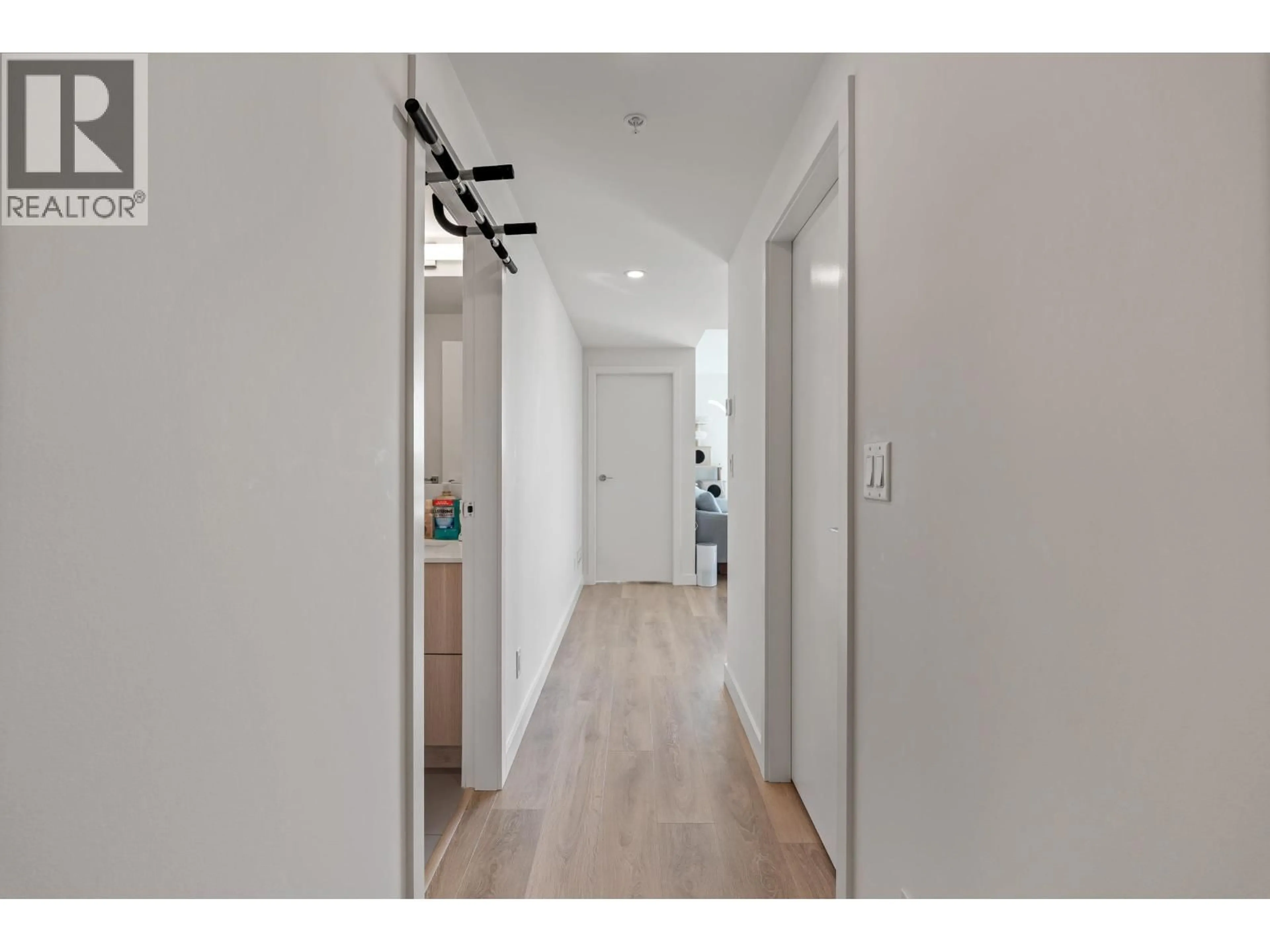 Indoor entryway for 2502 - 308 ALDERSON AVENUE, Coquitlam British Columbia V3K0J2