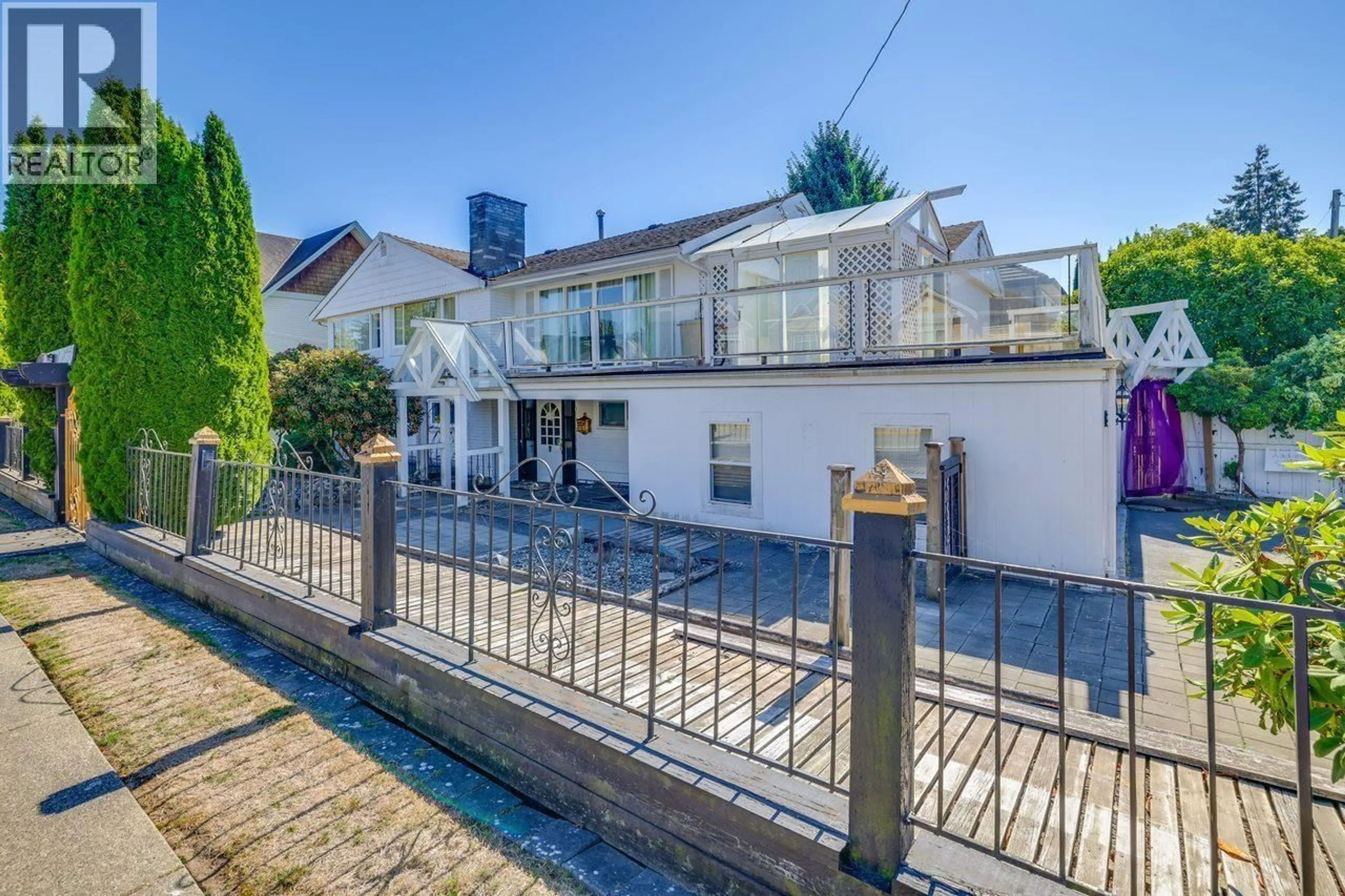A pic from outside/outdoor area/front of a property/back of a property/a pic from drone, street for 7360 WILLIAMS ROAD, Richmond British Columbia V7A1G1