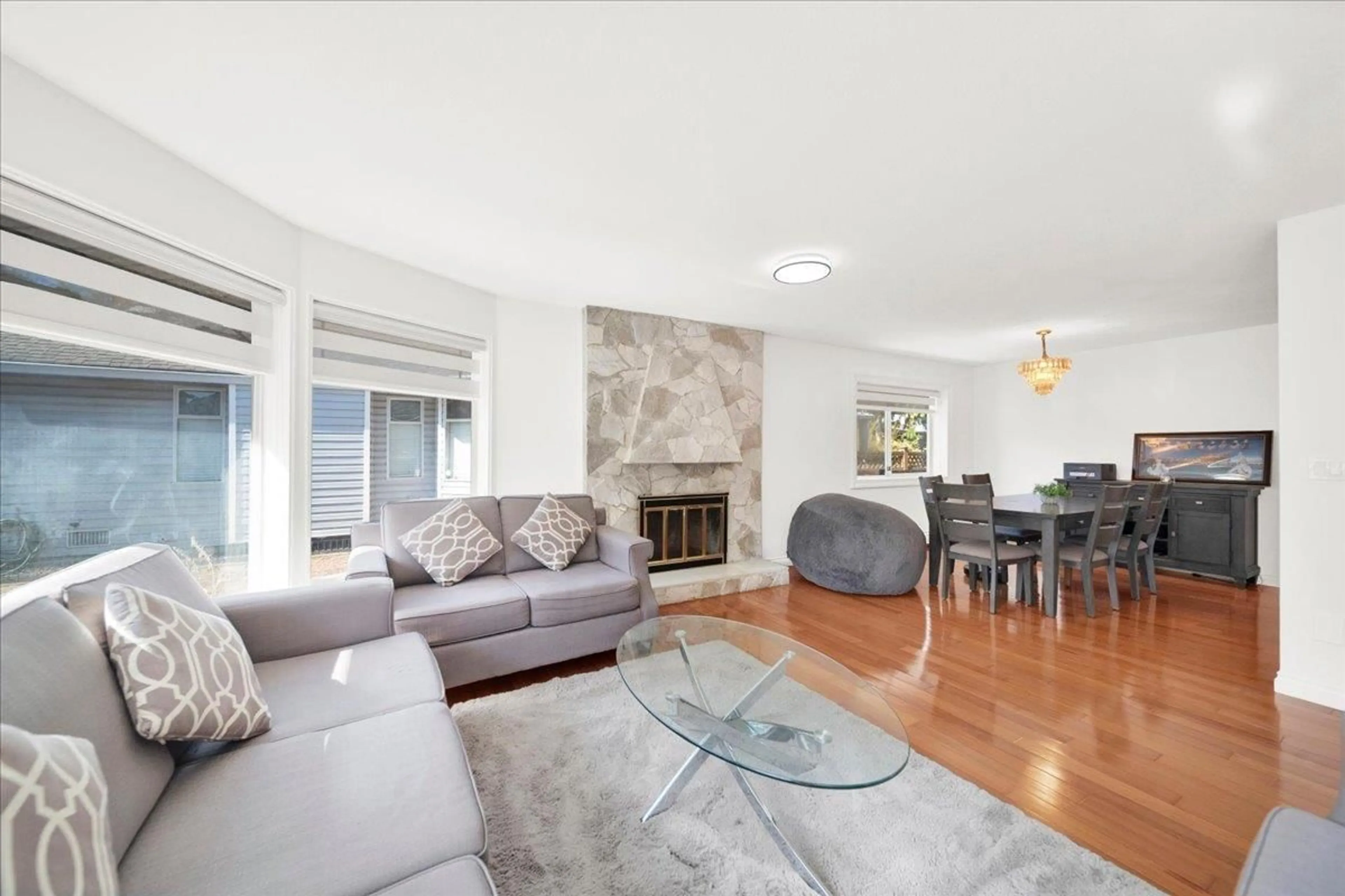 Living room with furniture, unknown for 15747 92A AVENUE, Surrey British Columbia V4N3B1