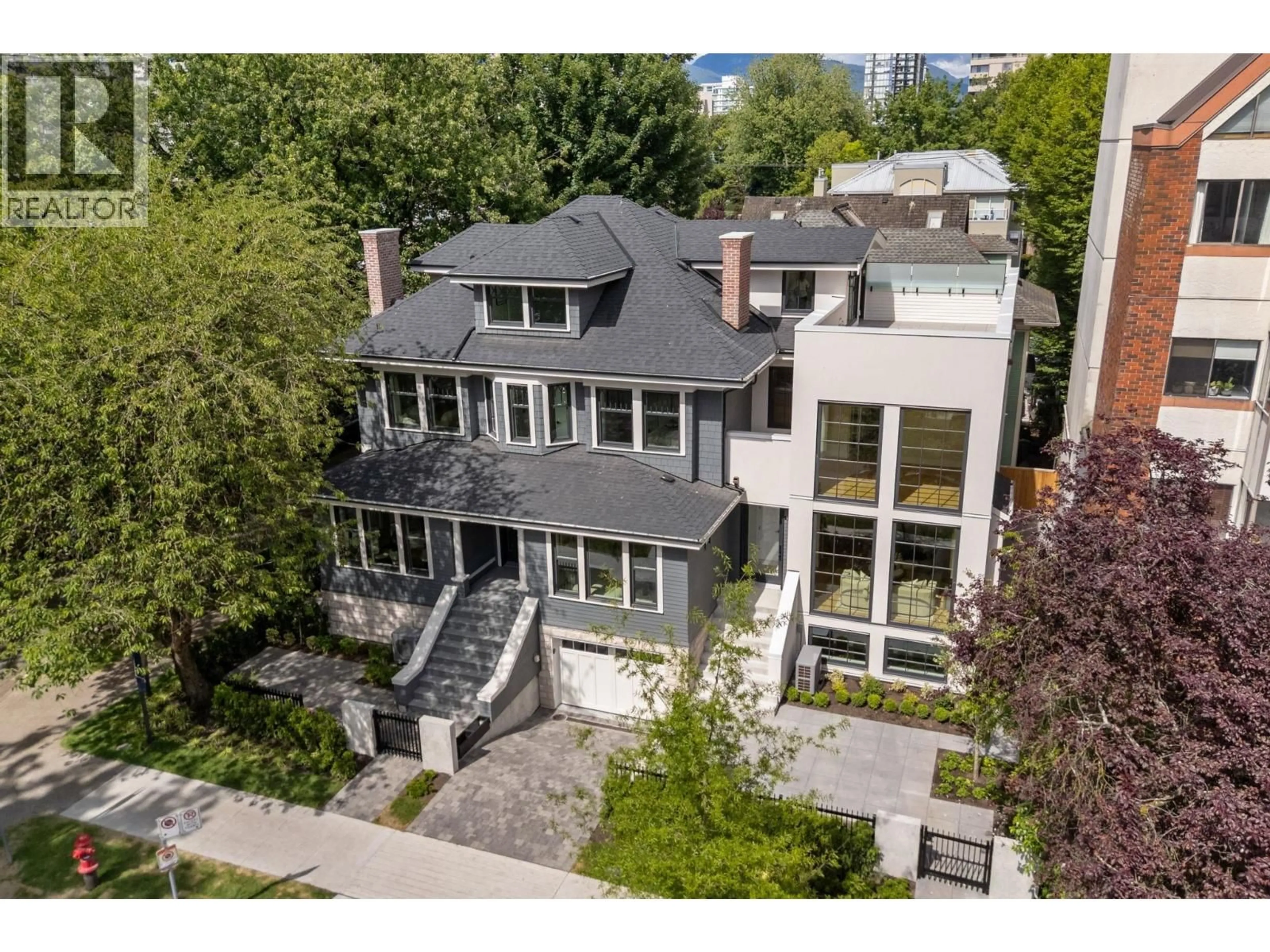 A pic from outside/outdoor area/front of a property/back of a property/a pic from drone, street for 1685 NELSON STREET, Vancouver British Columbia V6G1M3