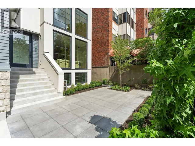 1683 NELSON STREET, Vancouver 3