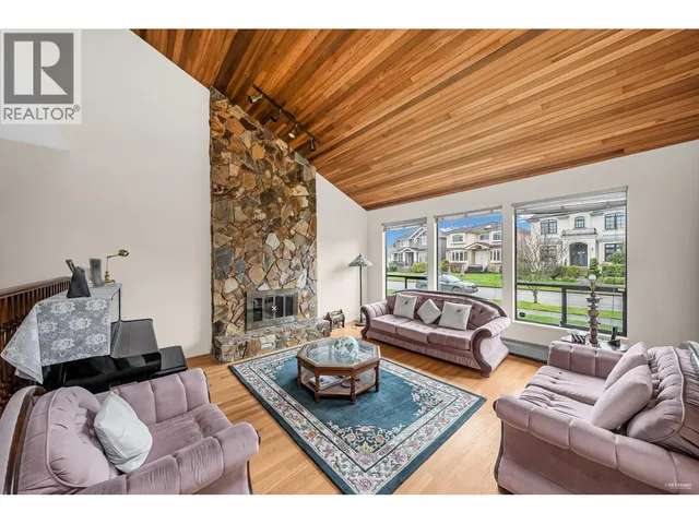 2843 22ND AVENUE, Vancouver 2