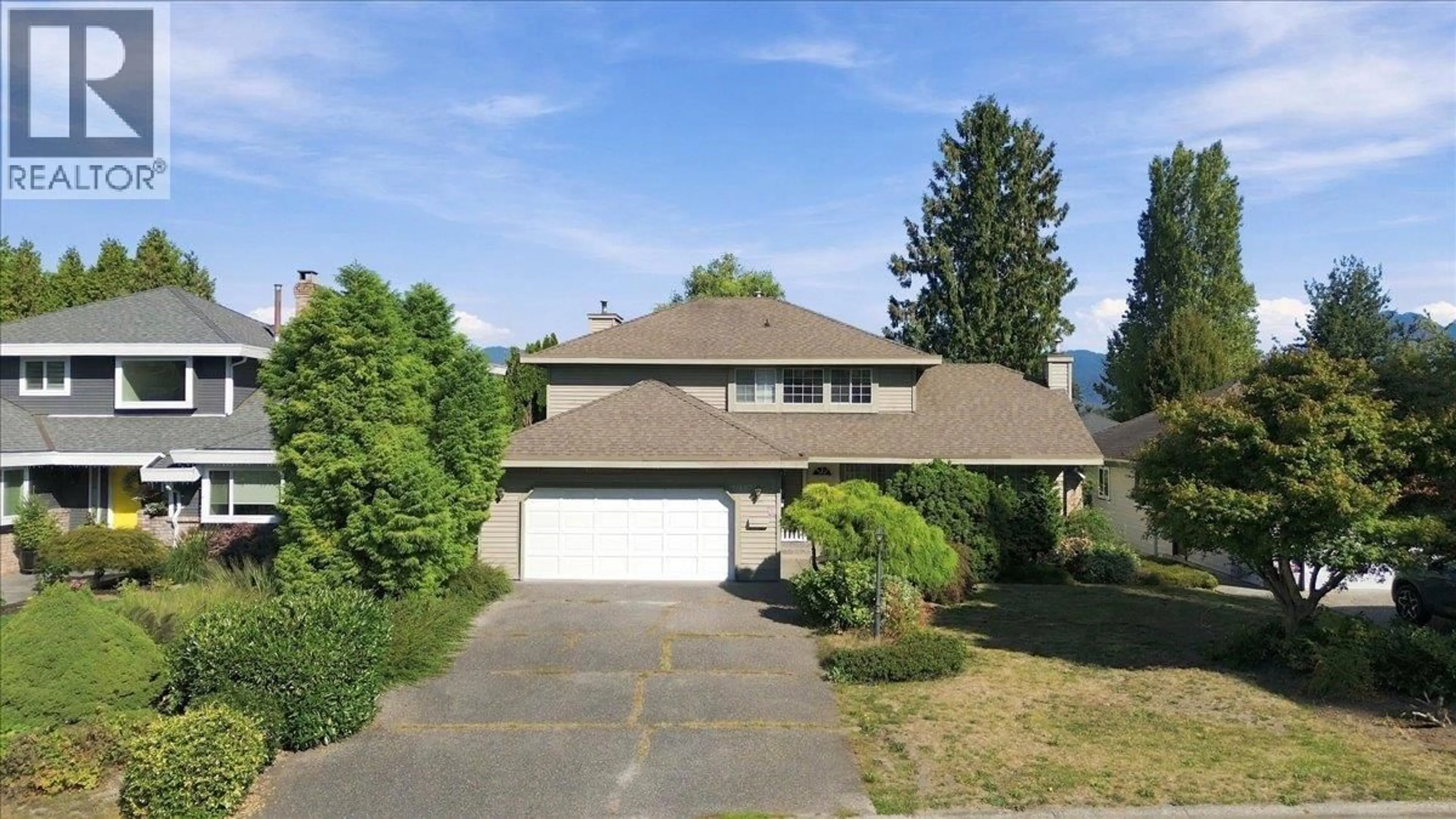 A pic from outside/outdoor area/front of a property/back of a property/a pic from drone, street for 21583 126 AVENUE, Maple Ridge British Columbia V4R2H1