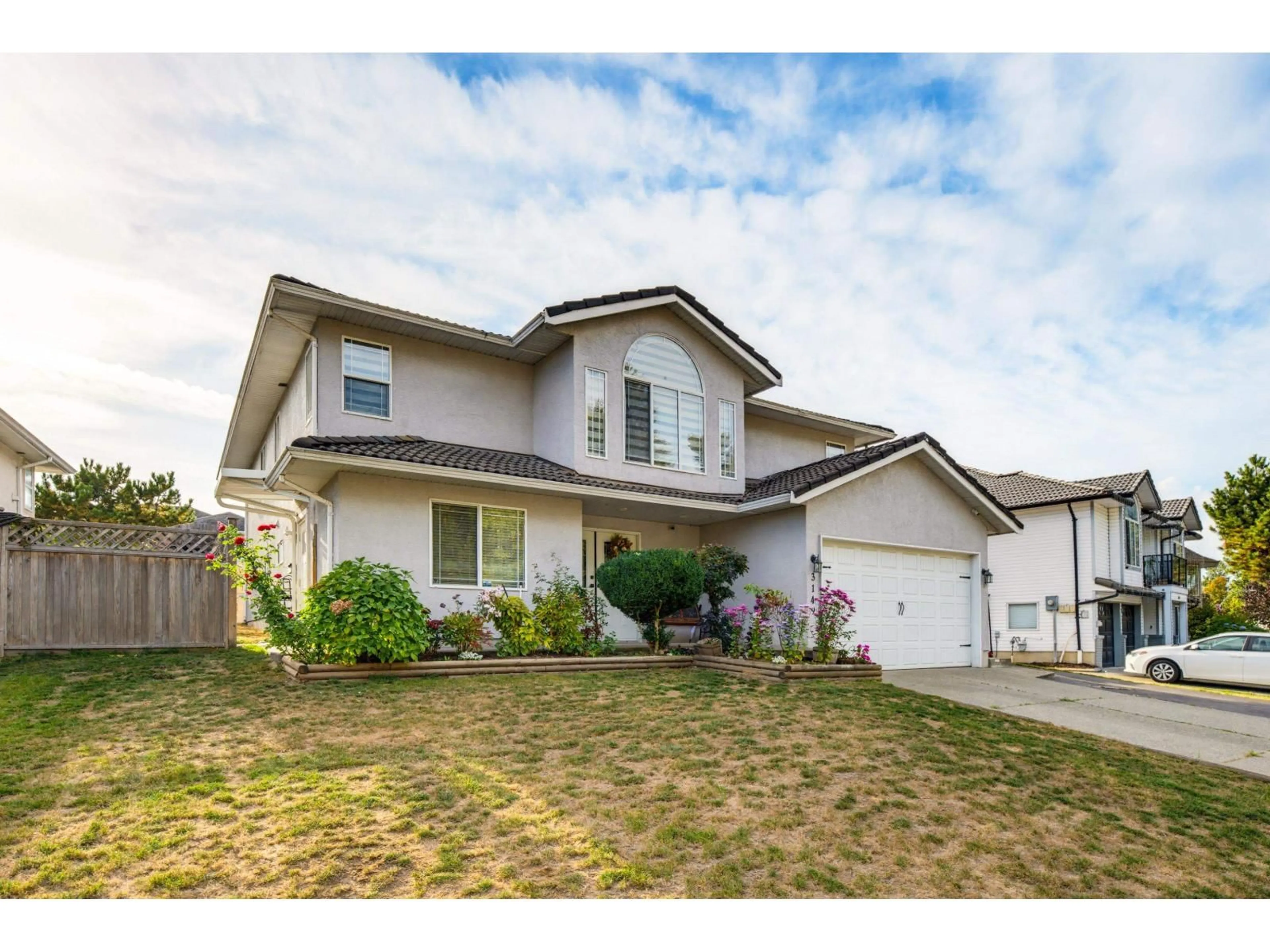 Home with vinyl exterior material, street for 3149 GOLDFINCH STREET, Abbotsford British Columbia V2T5R8
