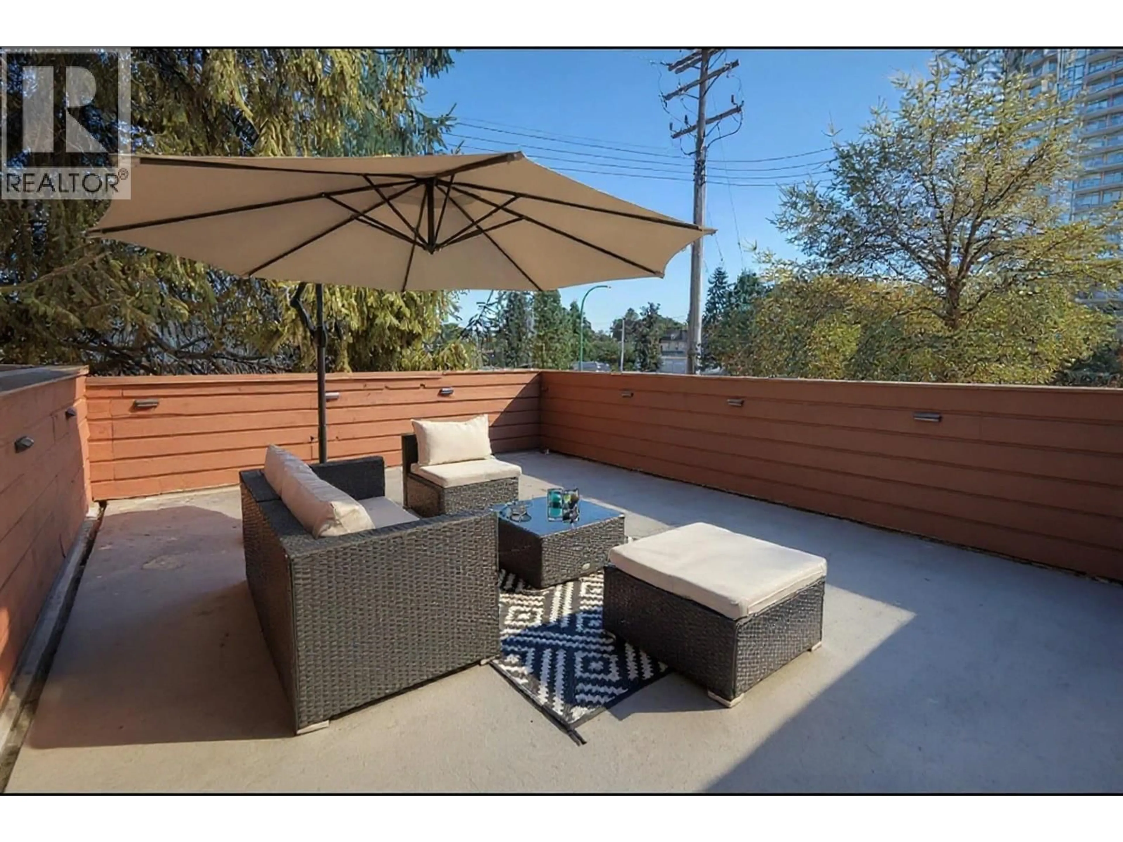 Patio, water/lake/river/ocean view for 107 - 7180 LINDEN AVENUE, Burnaby British Columbia V5E3G6
