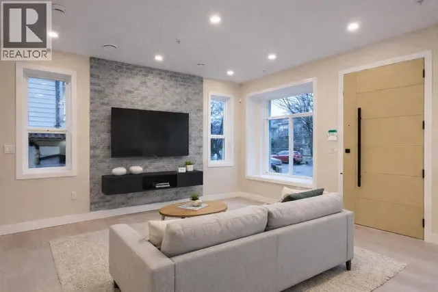 3431 23RD AVENUE, Vancouver 3
