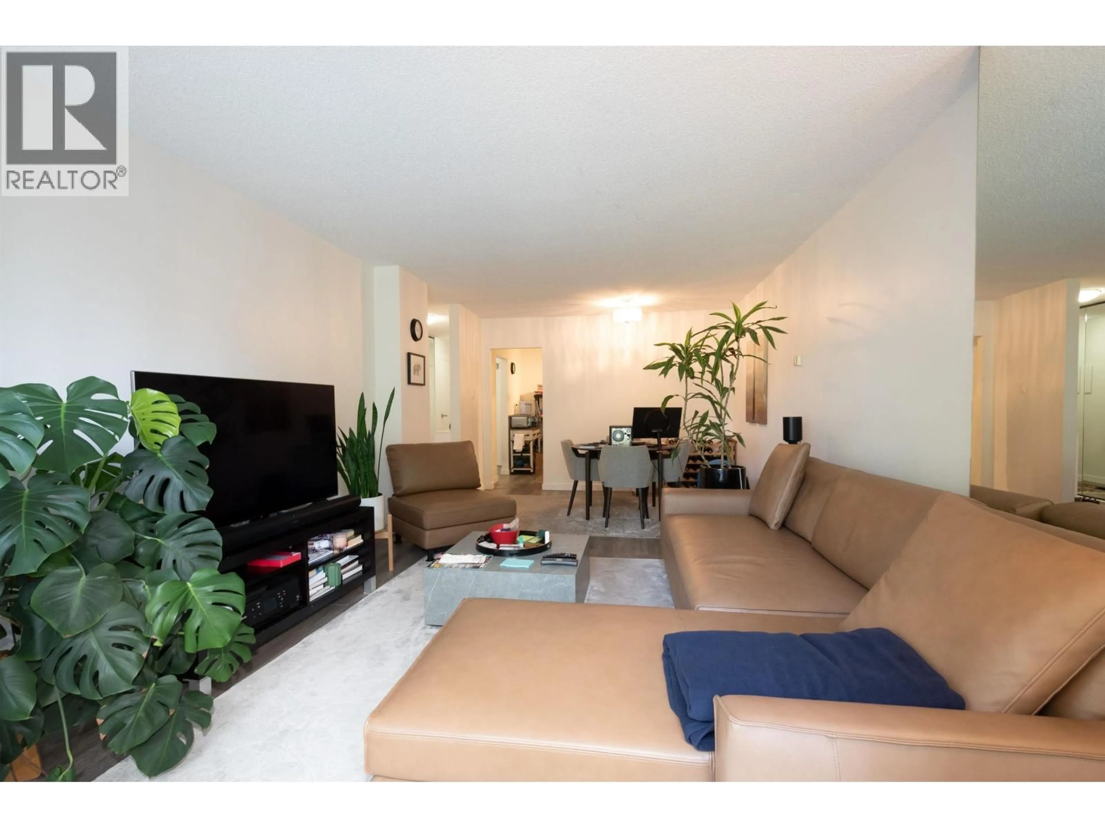 Living room with furniture, unknown for 901 - 2020 FULLERTON AVENUE, North Vancouver British Columbia V7P3G3