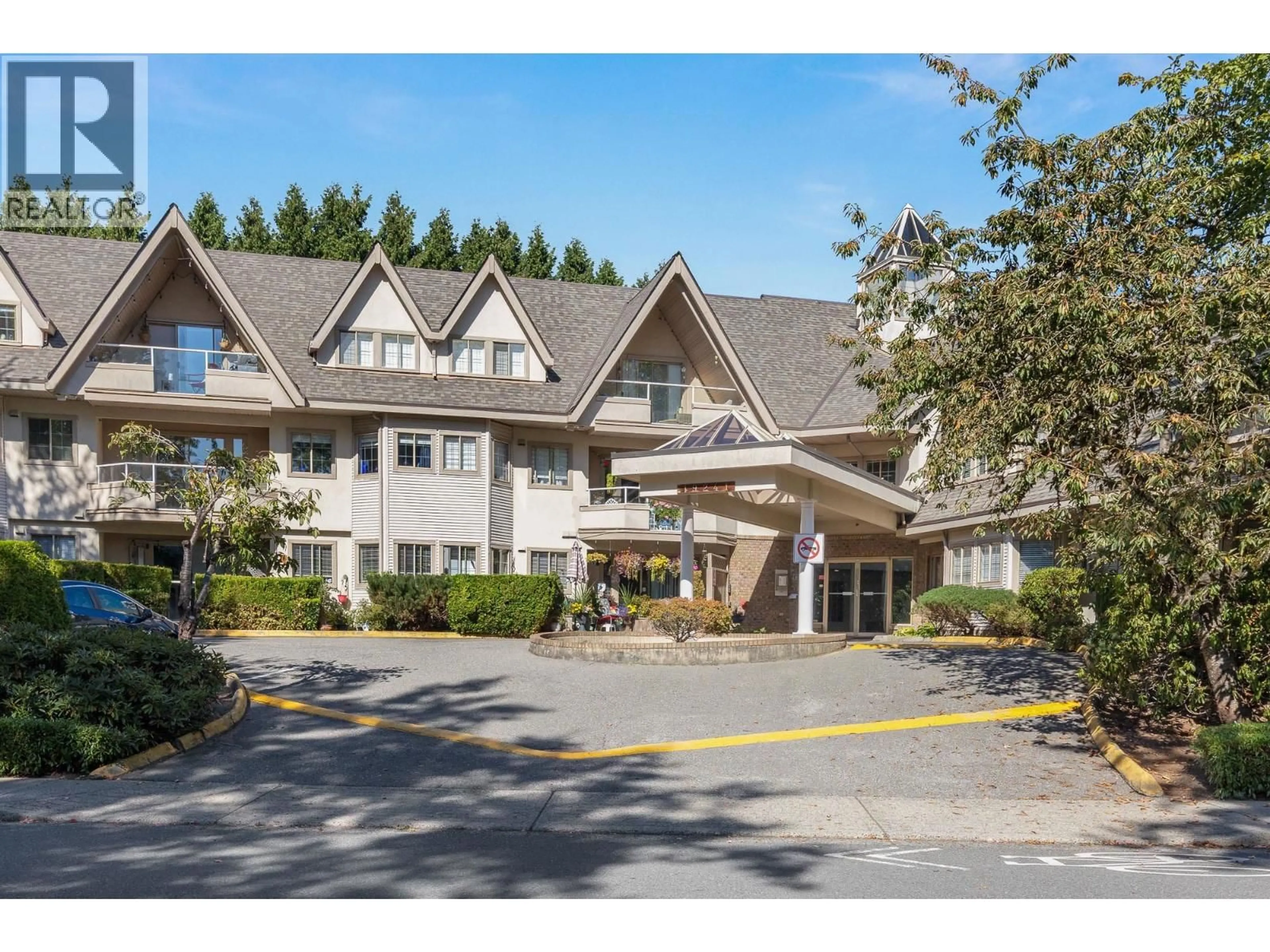 Indoor foyer for 307 - 19241 FORD ROAD, Pitt Meadows British Columbia V3Y2N4