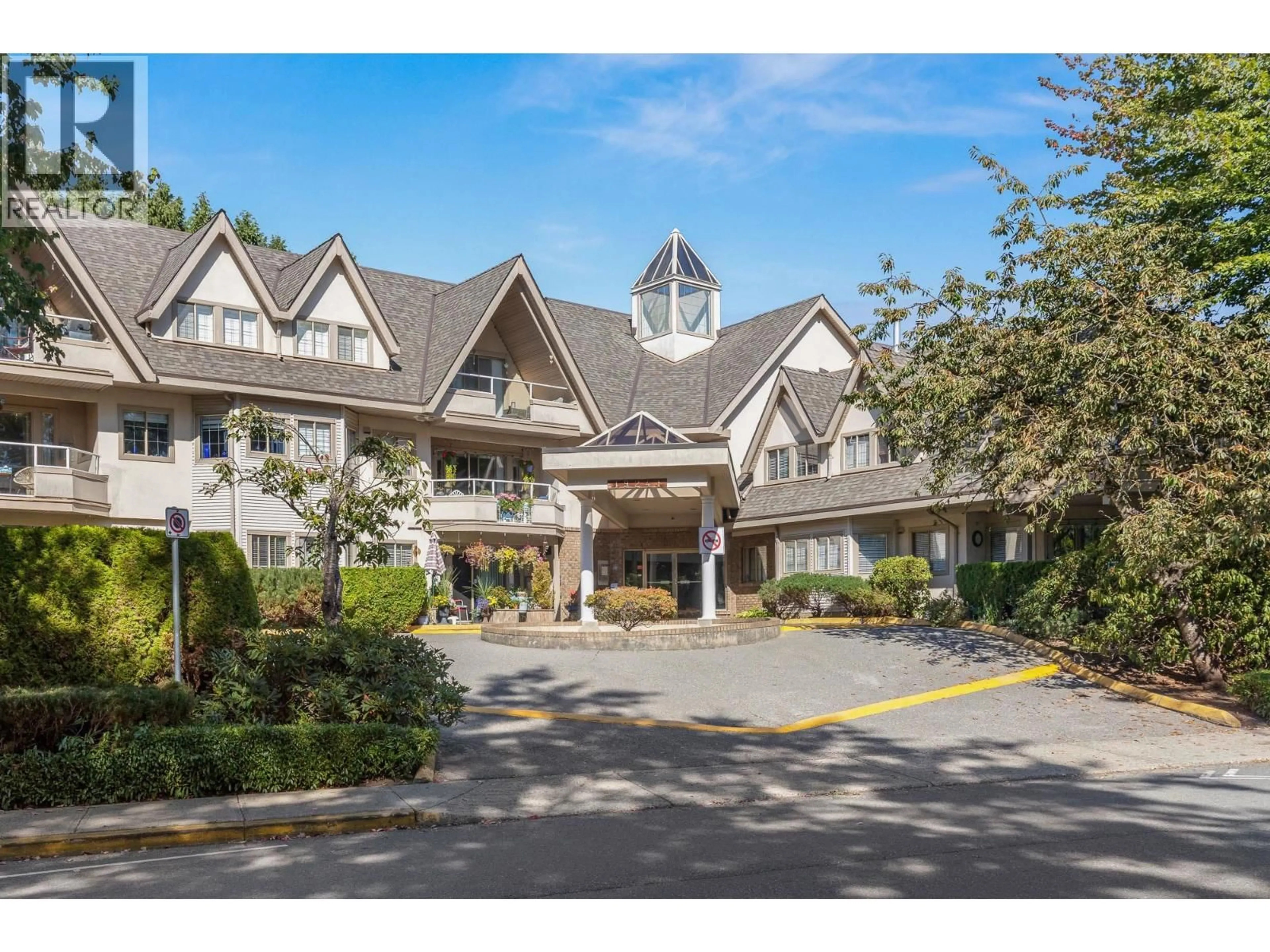 Indoor foyer for 307 - 19241 FORD ROAD, Pitt Meadows British Columbia V3Y2N4